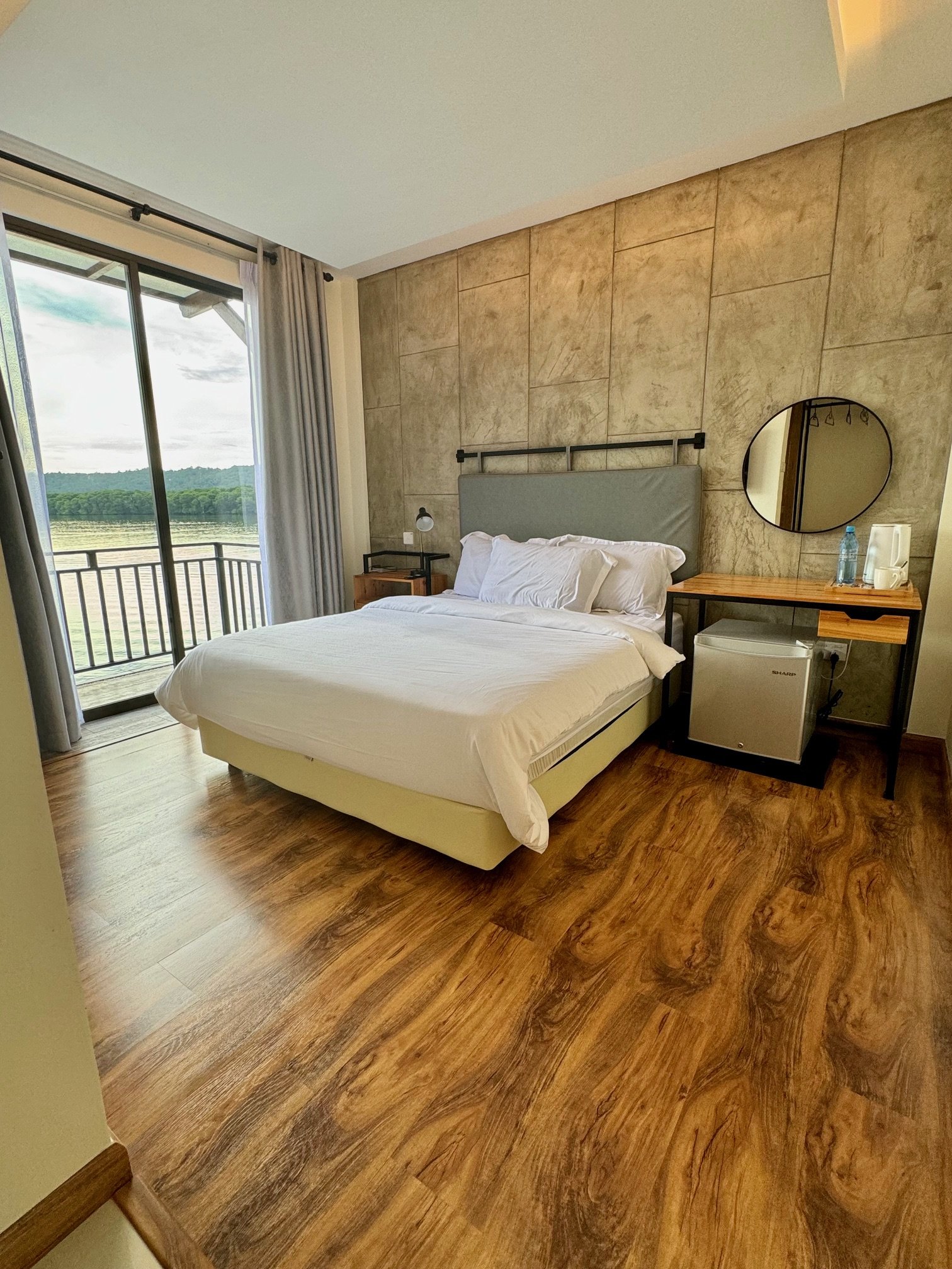 Standard Room (Riverview)