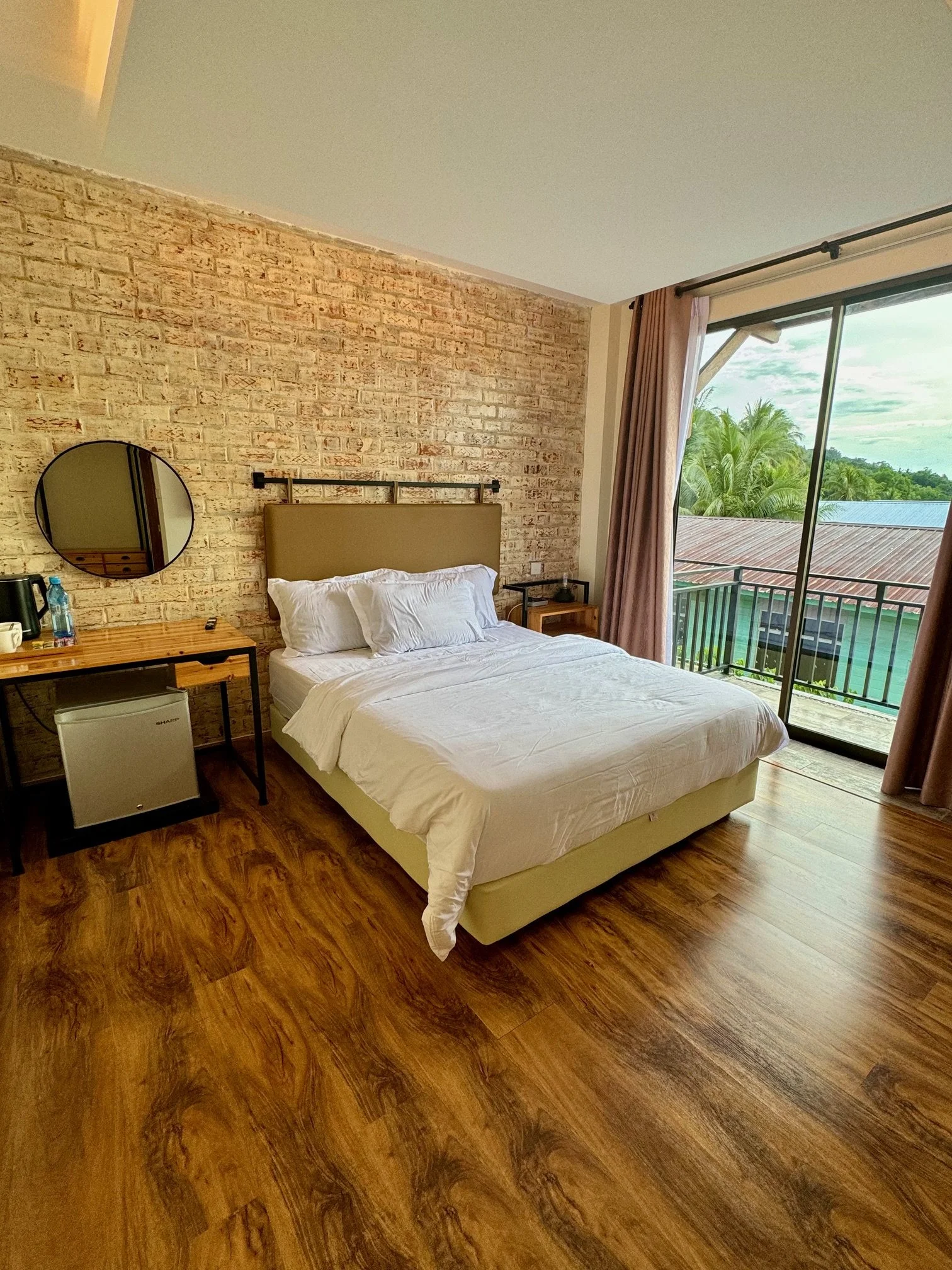 Standard Room (River View)