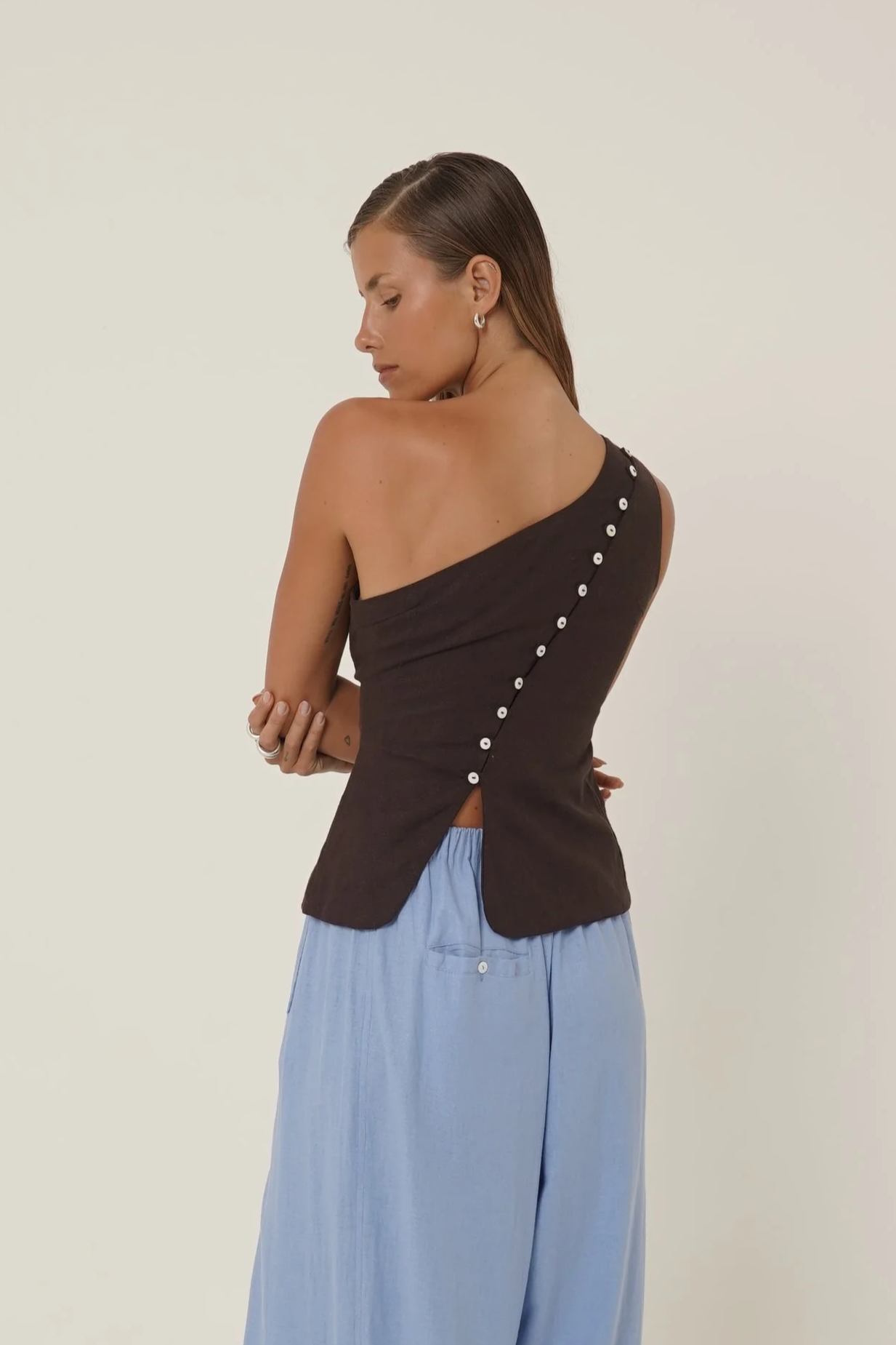 Sriani Vest Chocolate back view