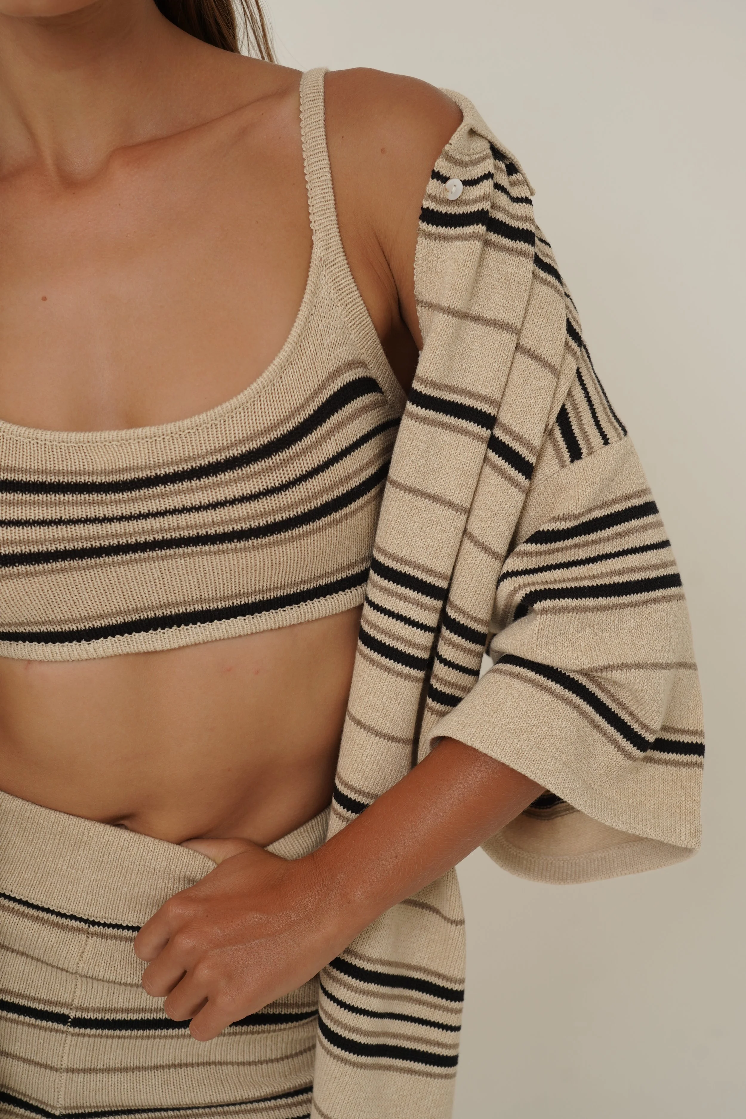 Woman wearing Dune Top with striped pattern in cotton knit - close-up