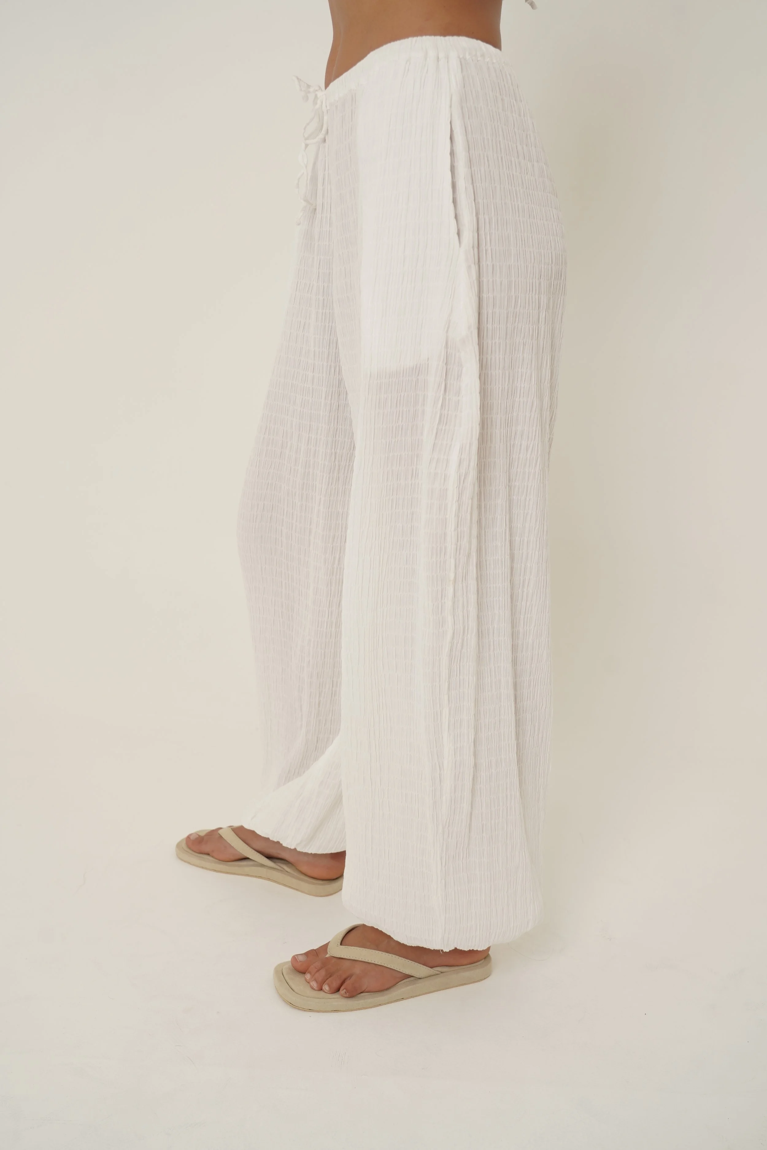 Ethereal Balloon Pants side view