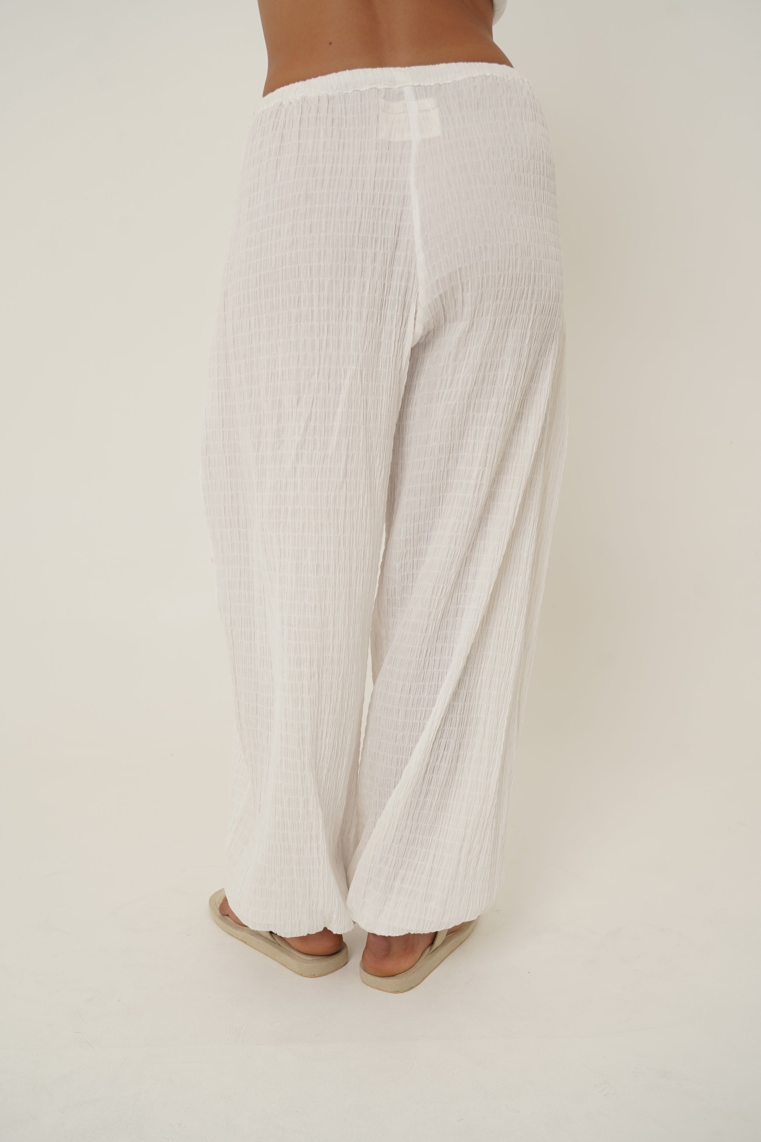 Balloon Ethereal Pants back view