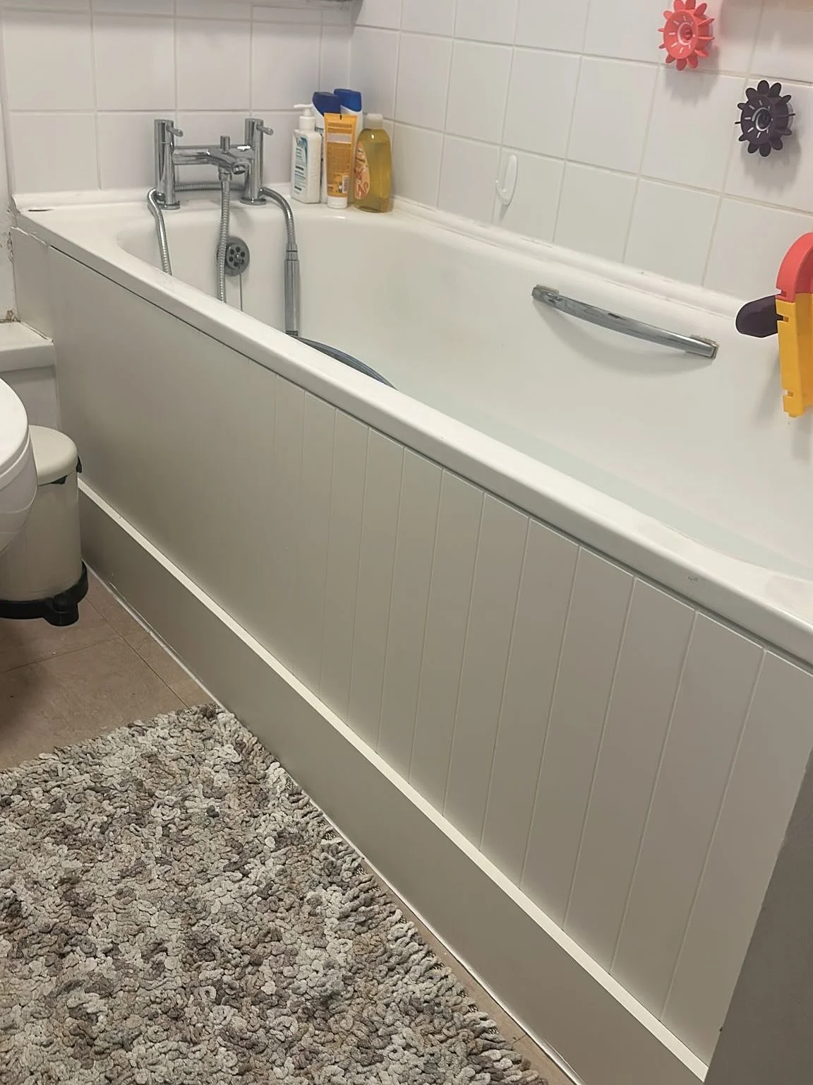 Bath panel replacement 

#beforeandafter 
#handyman #handymanservices #homeimprovement #diy #contractor #painting #tvmounting #construction #plumbing #renovation #homerepair #home #electrician #carpentry #furnitureassembly #homerenovation #roofing #m