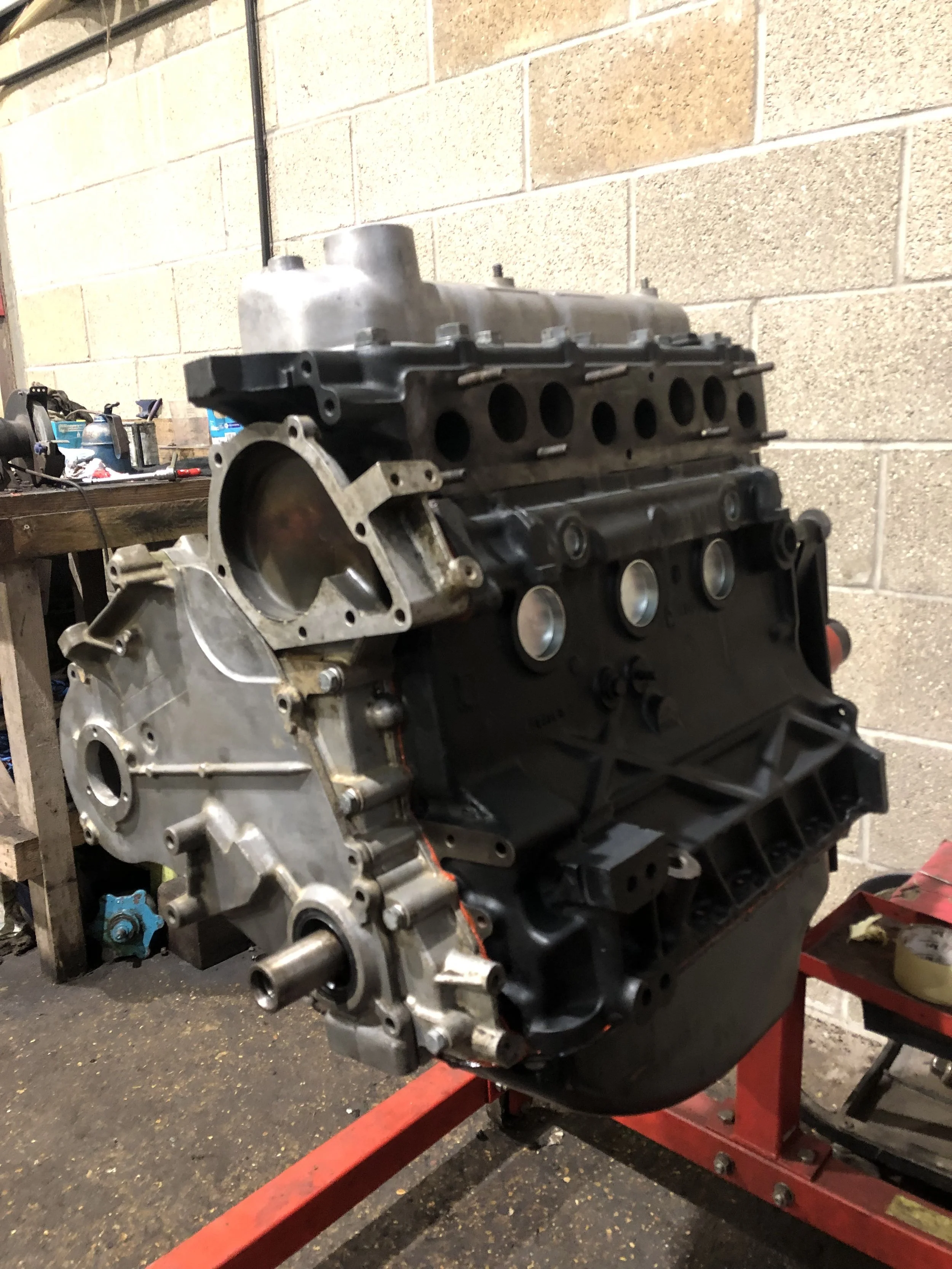 looking much better! all new bearings gaskets and a fresh set of piston rings. 