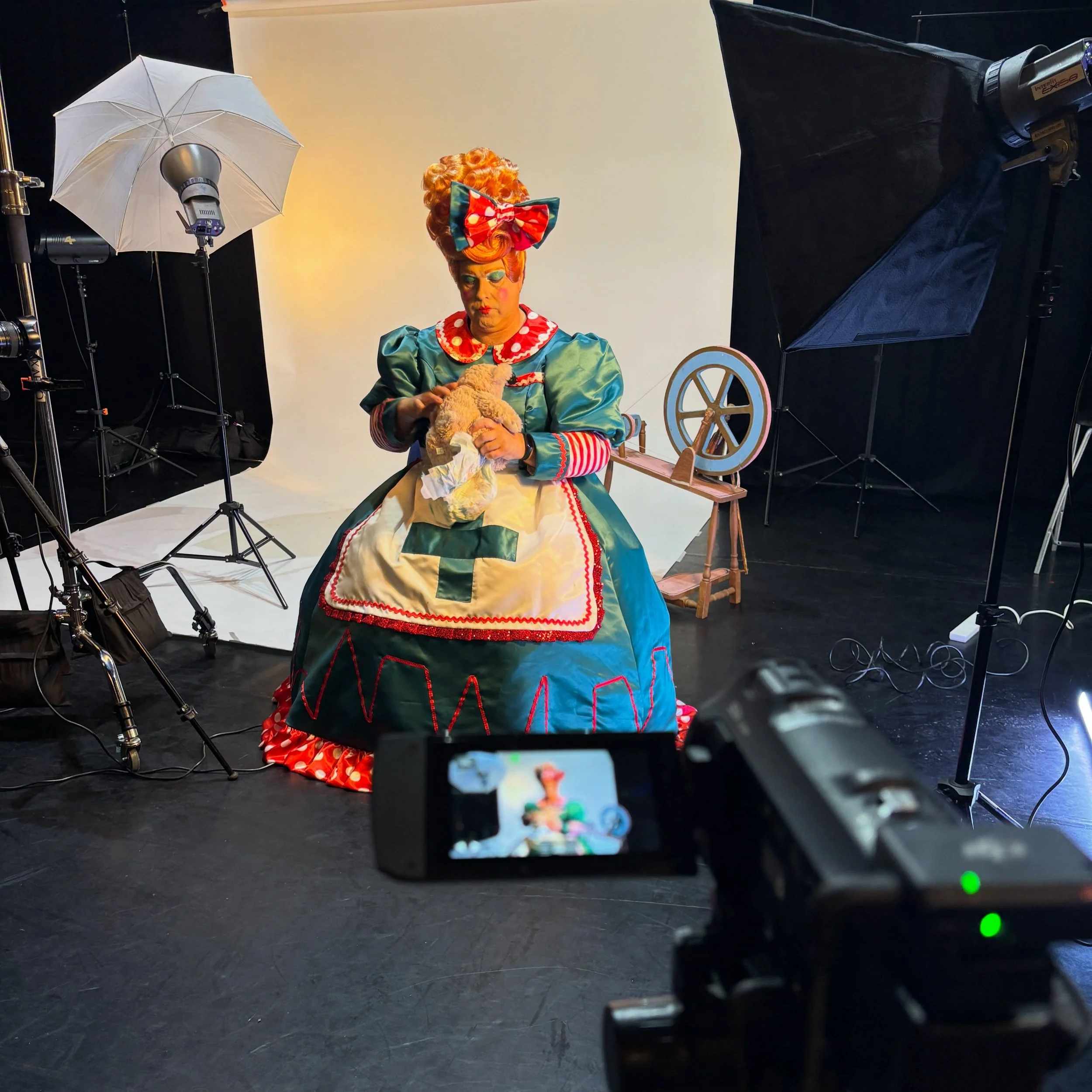 Double panto promo shoot day - done! Lots of laughs and fun with two brilliant shows' worth of casts, and it was great to have the producers/directors along for the ride too. 

Sleeping Beauty at @fishertheatrebungay by @redduckproduck
And
Cinderella