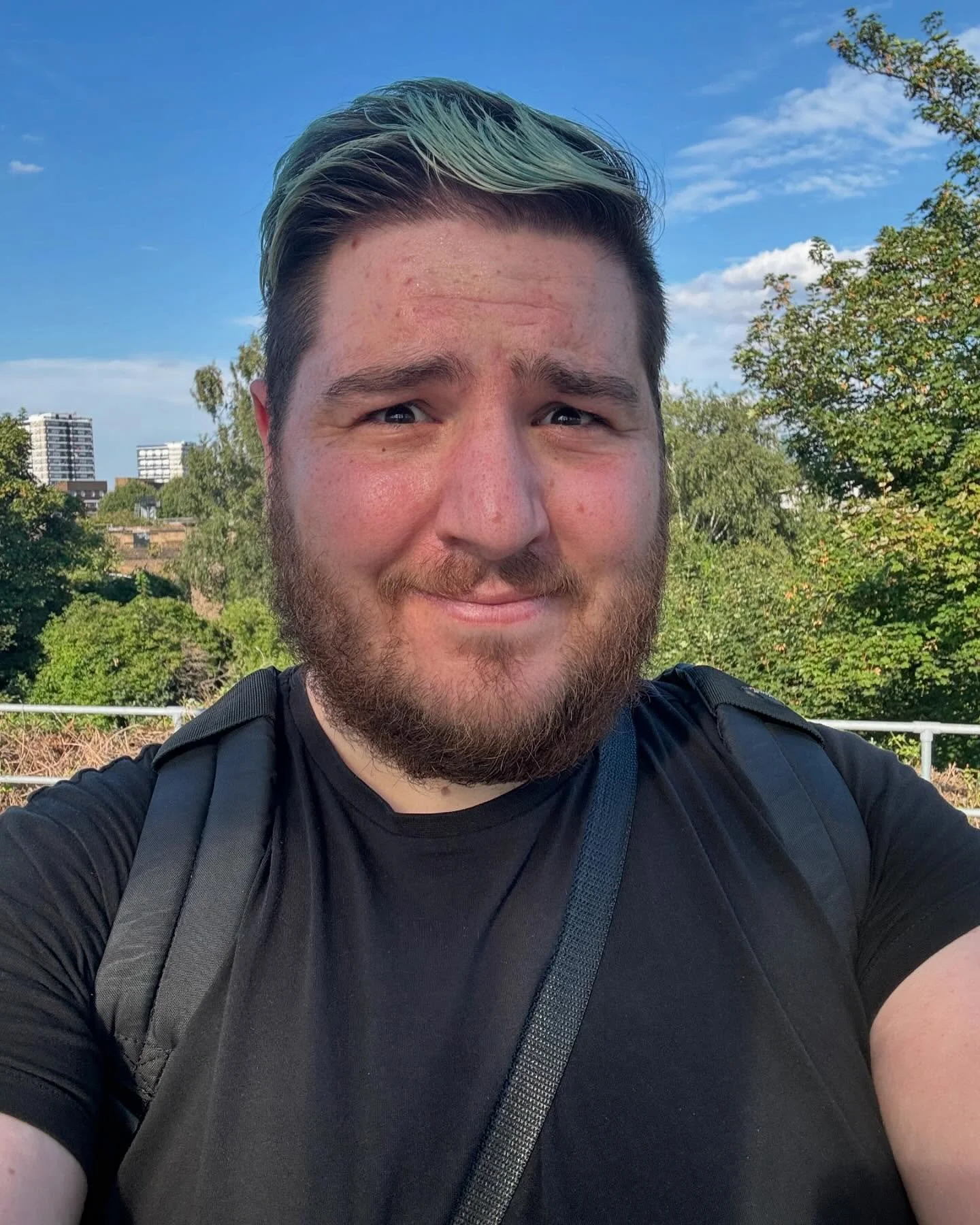 Both shoots done now, the first was filled with laughter, and I had more excellent fun with the second one too. Now back to base and recover. Even with a reduced kit bag I am #TooHot