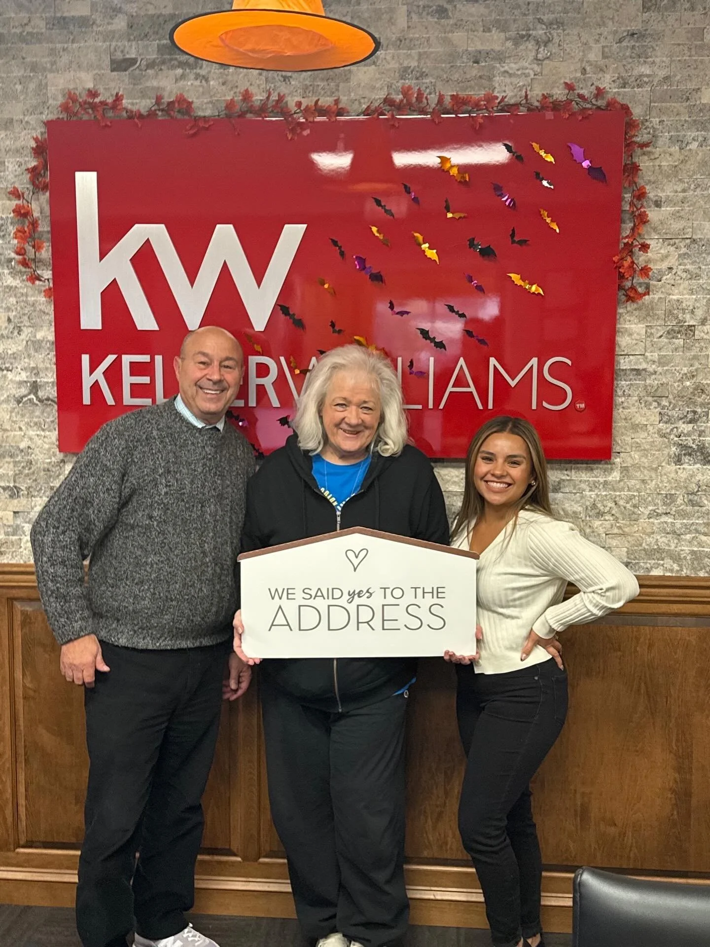 Congrats to Enid on their recent closing

Thanks to Keller Williams Cherry Hill for hosting the closing

Thanks to Martin from Absolute Home Mortgage for funding the deal. 

Brokering Office: Keller Williams Cherry Hill
Brokered by: George Denney
Off