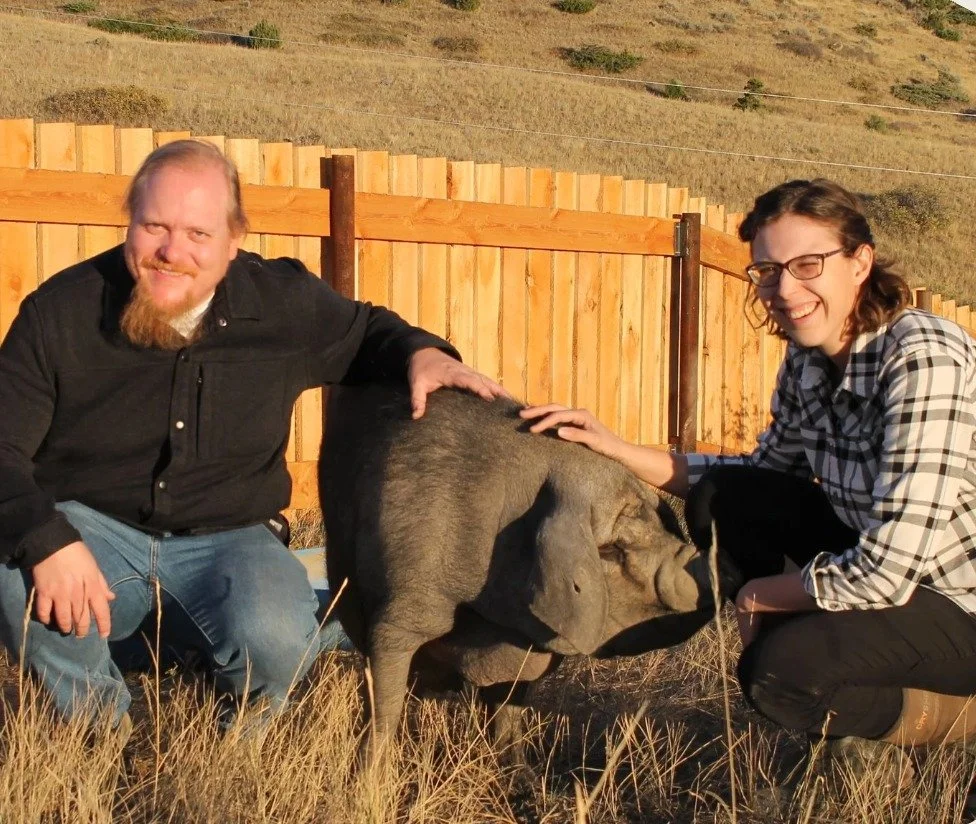 Meet @jackstonecreekfarmstead 

Carla and Ben Nordlund are the heart behind this small-but-mighty farm in Absarokee, MT! Carla is fifth-generation Stillwater County, and Ben is a first-generation farmer who fell in love with raising pigs over a decad