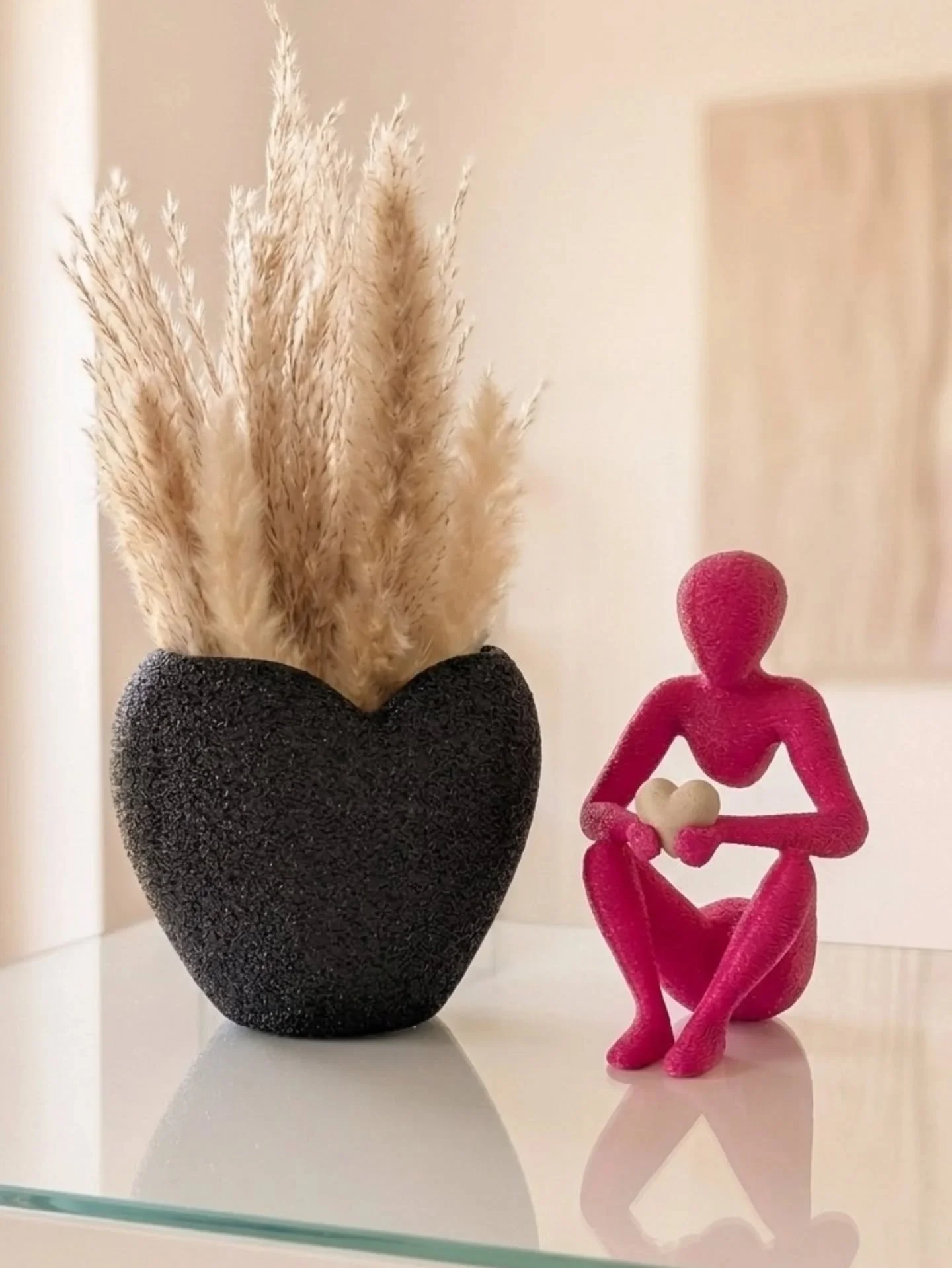 🤍 So HERZLICH kann nur unsere Vase HEART sein🤍

Unsere Vase ist ein von uns entwickeltes Unikat, das sich durch eigenst&auml;ndiges Design deutlich von der Masse abhebt.

Im Gegensatz zu den handels&uuml;blichen 3D- Drucken verwenden wir hochwertig