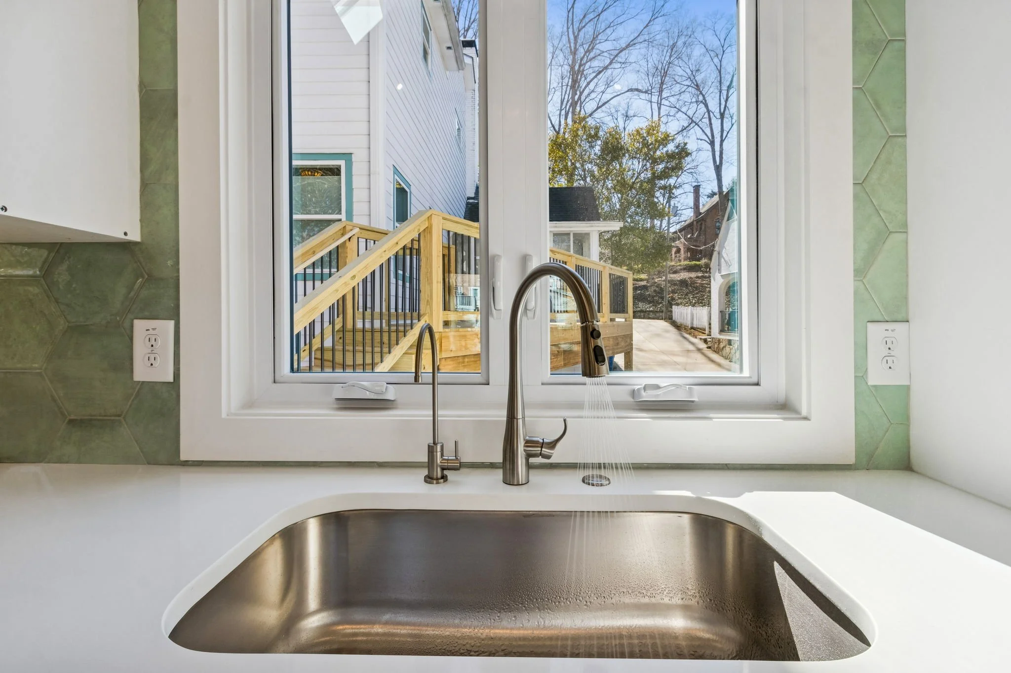 24-web-or-mls-127 Clarion Ave-24.JPG