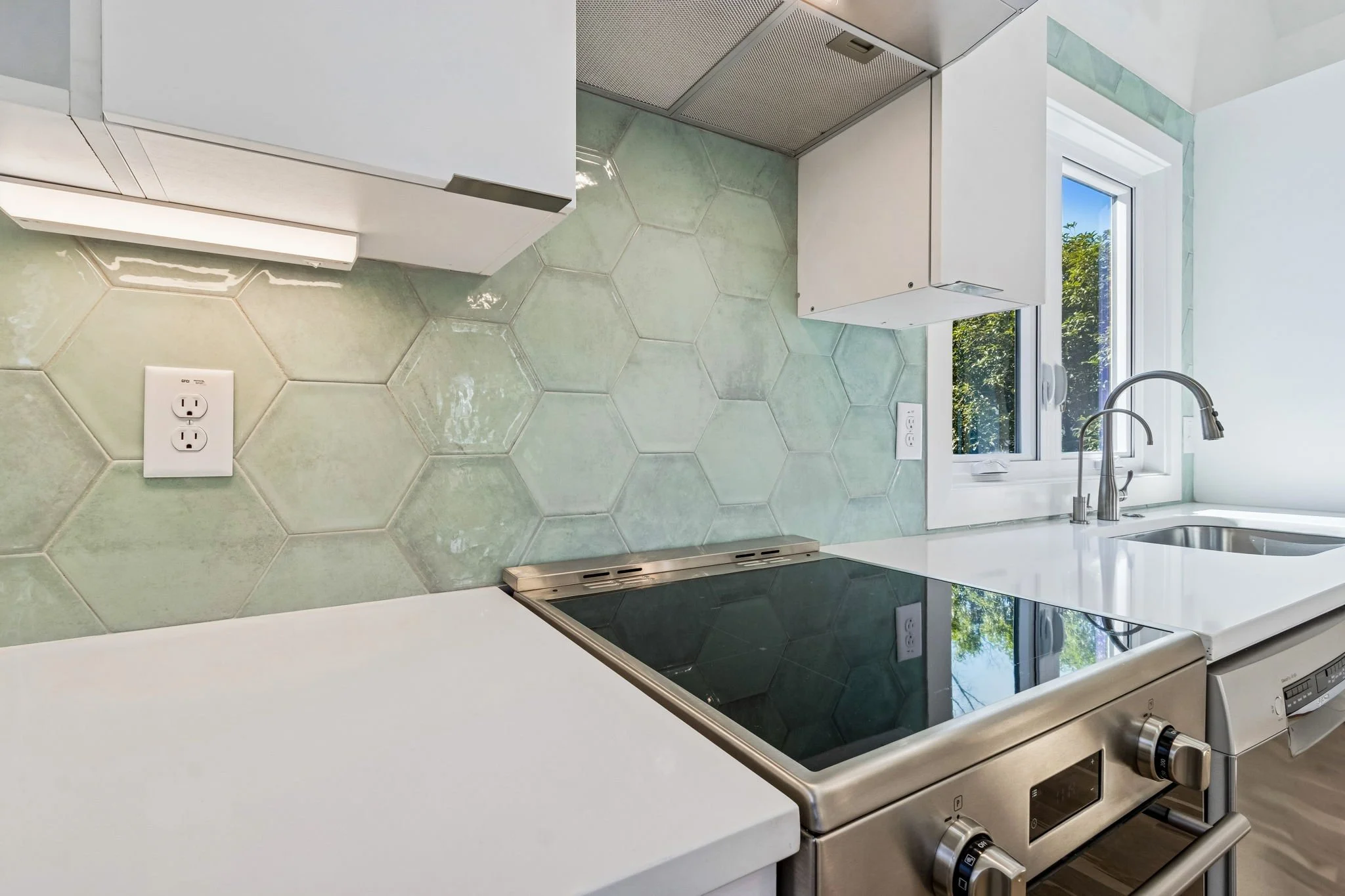 23-web-or-mls-127 Clarion Ave-23.JPG