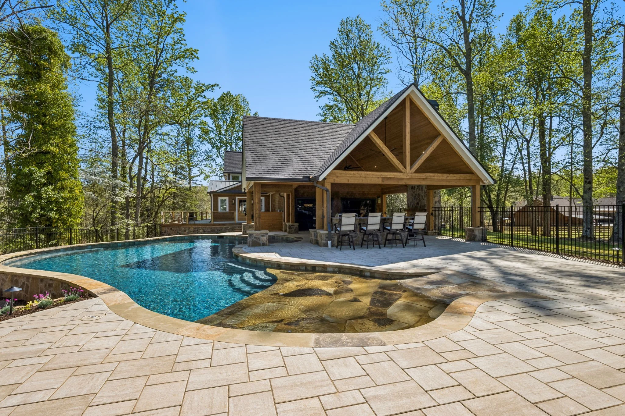 3-web-or-mls-4876 Newton Dr-3.JPG
