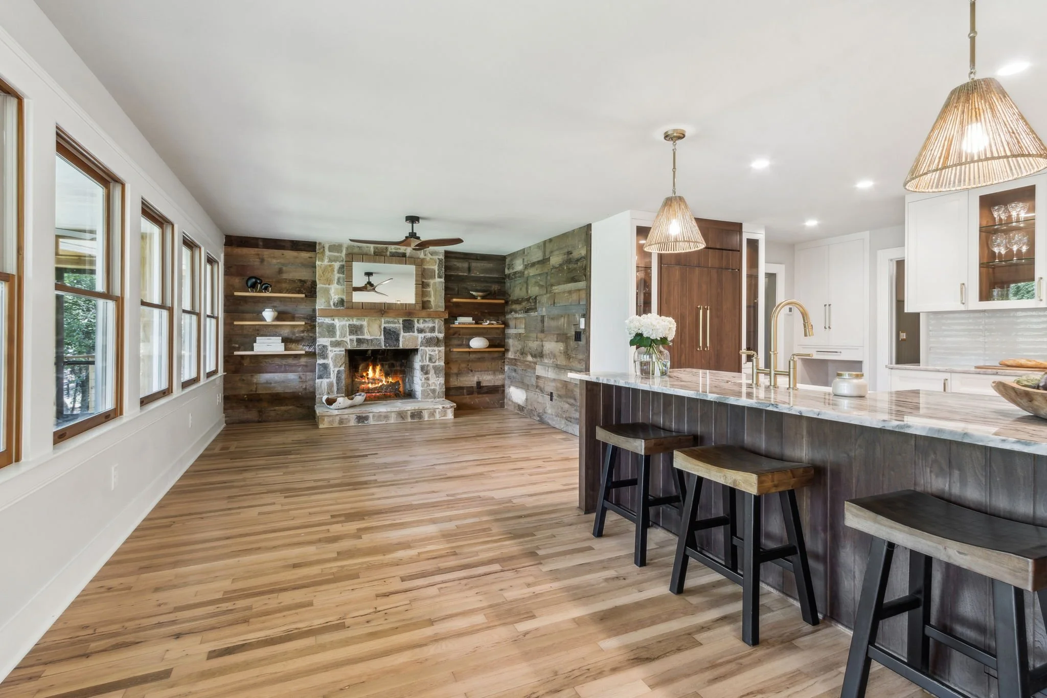 51-web-or-mls-4876 Newton Dr-51.jpg