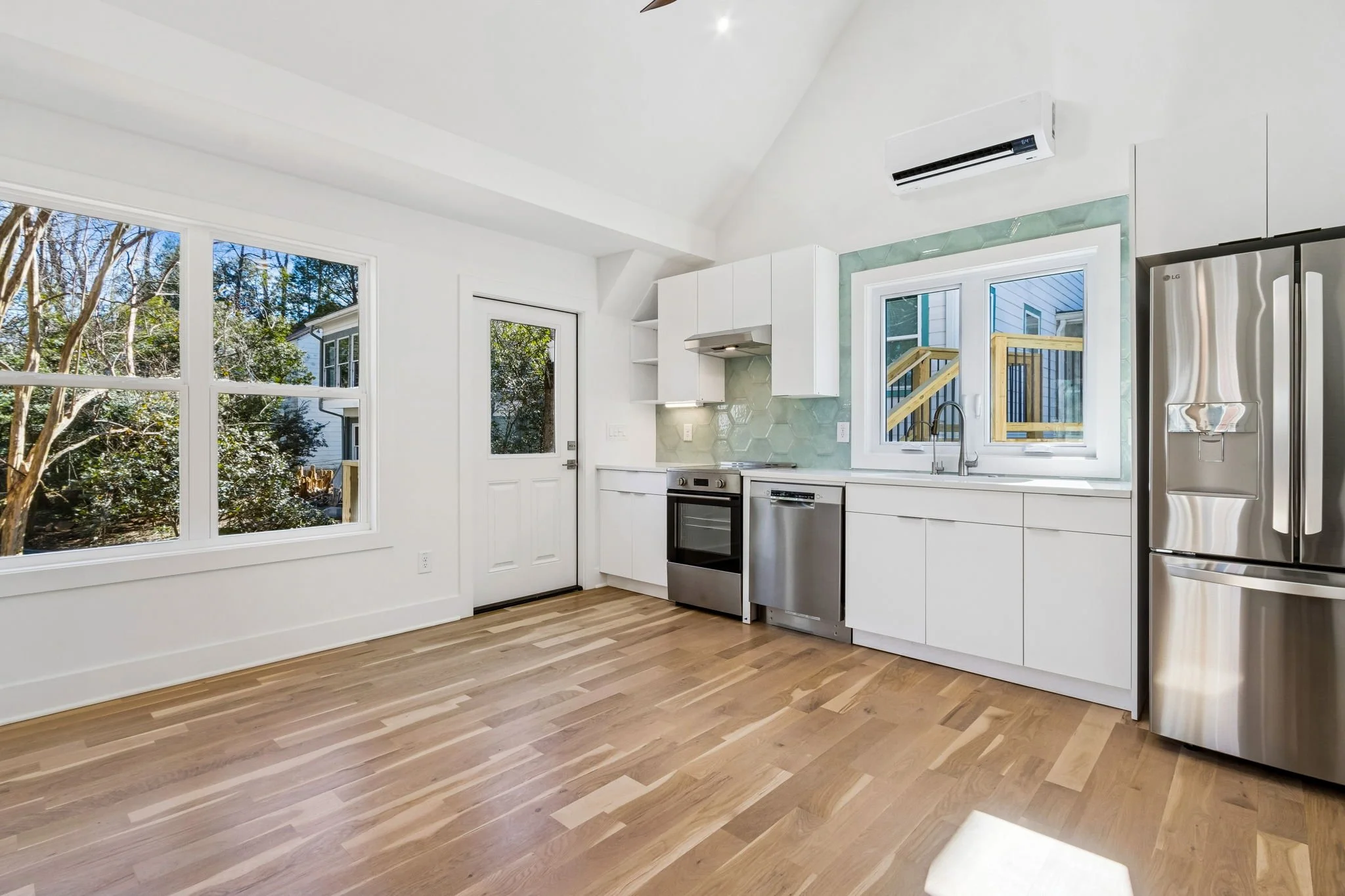 20-web-or-mls-127 Clarion Ave-20.JPG