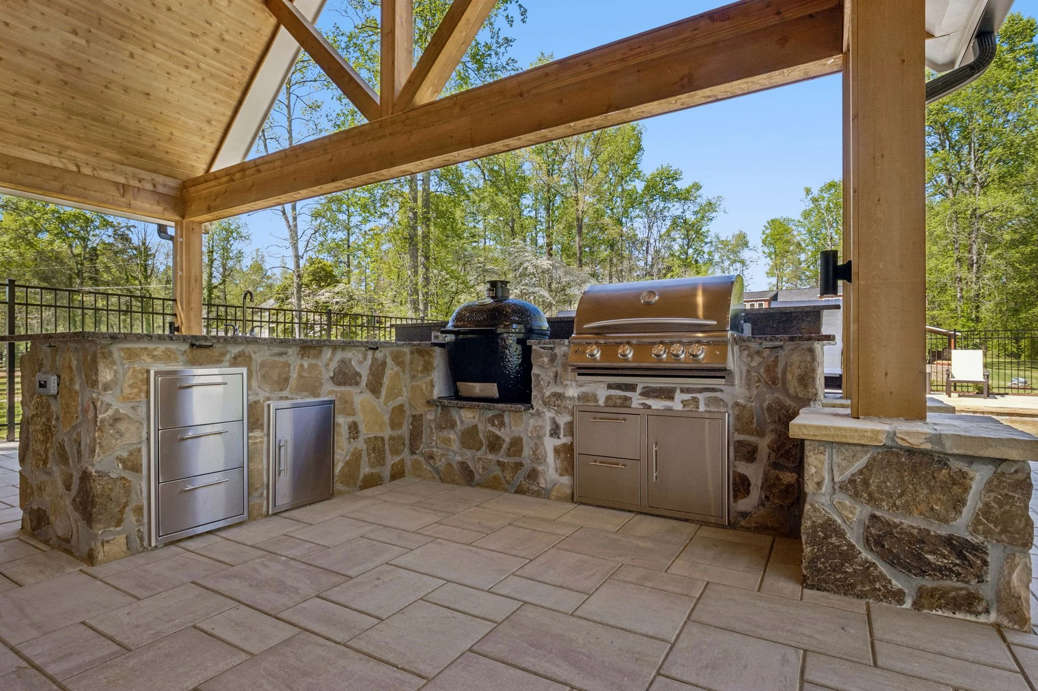 11-web-or-mls-4876 Newton Dr-11.JPG