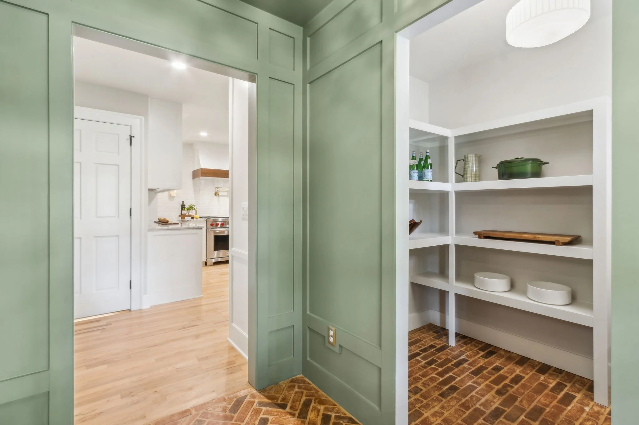 Pantries & Laundry Rooms