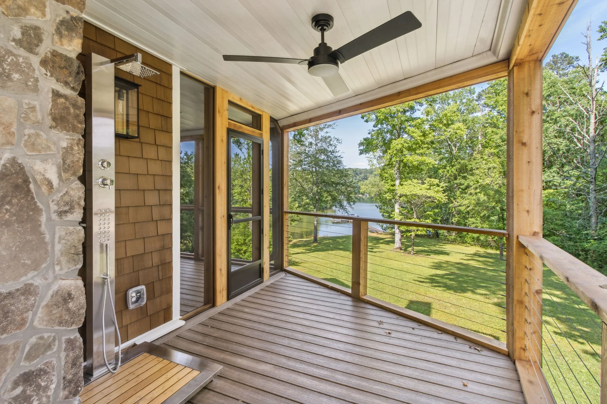 142-web-or-mls-4876 Newton Dr-91.jpg