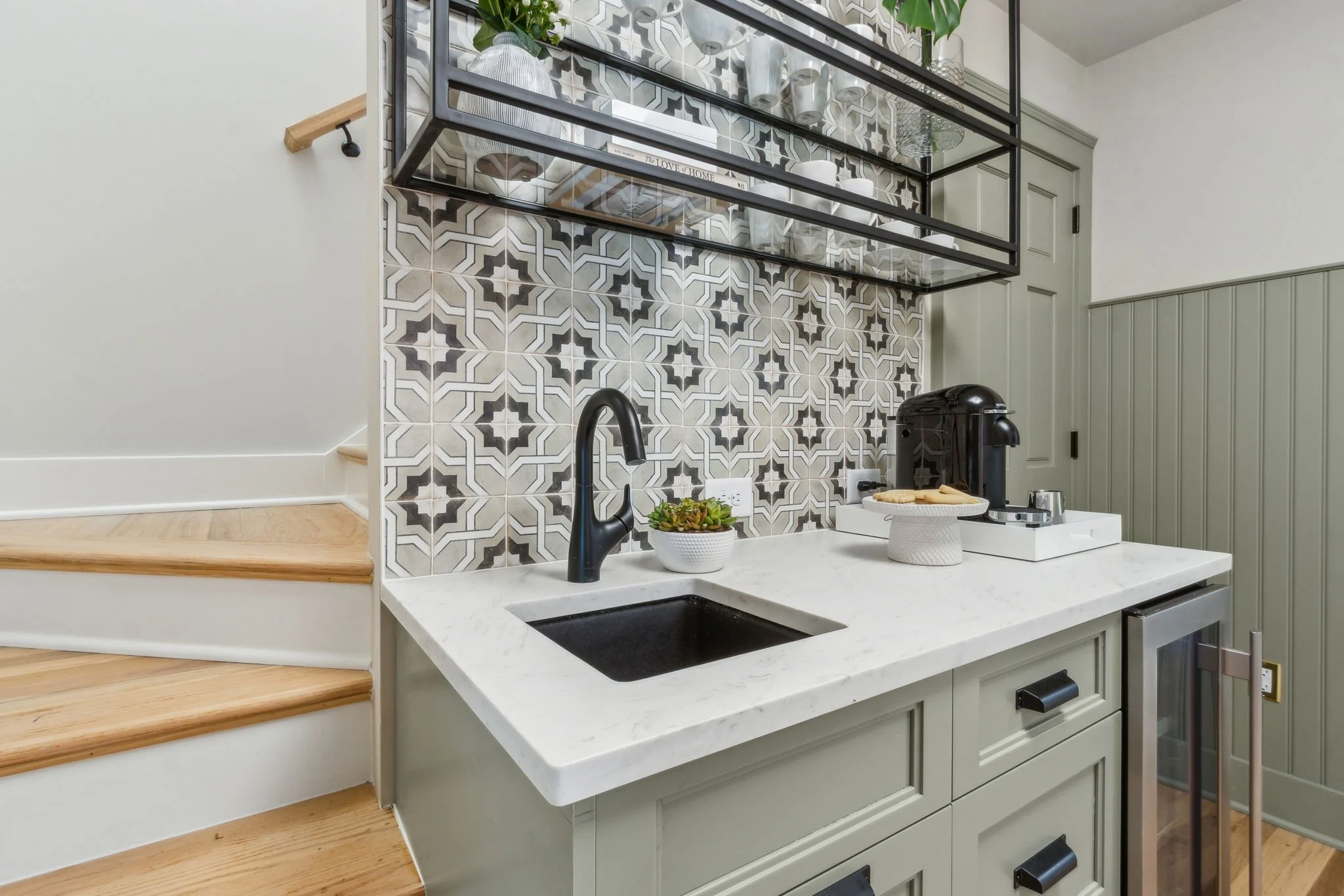 63-web-or-mls-4876 Newton Dr-12.jpg