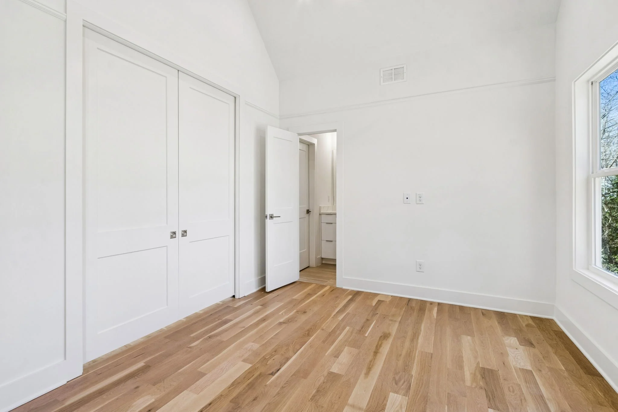 30-web-or-mls-127 Clarion Ave-30.JPG