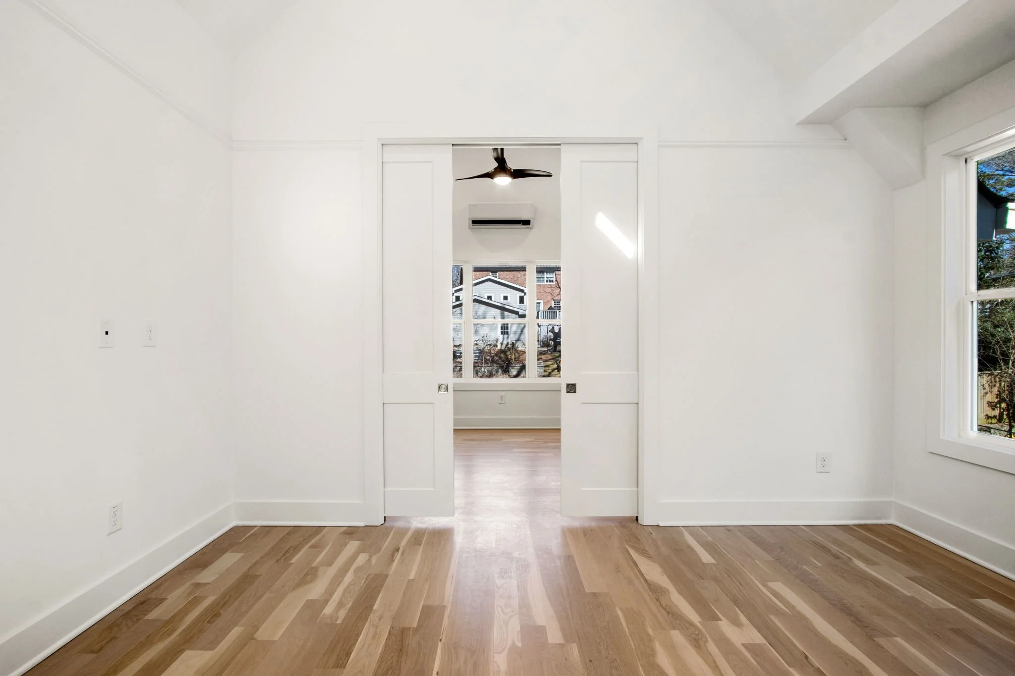29-web-or-mls-127 Clarion Ave-29.JPG