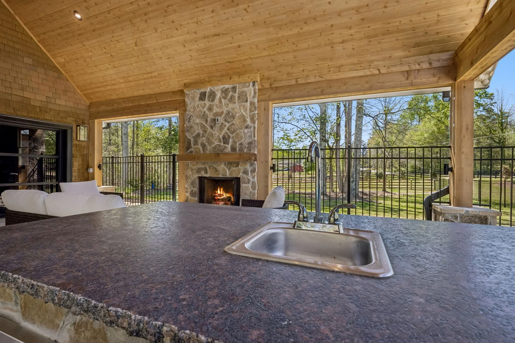 16-web-or-mls-4876 Newton Dr-16.JPG