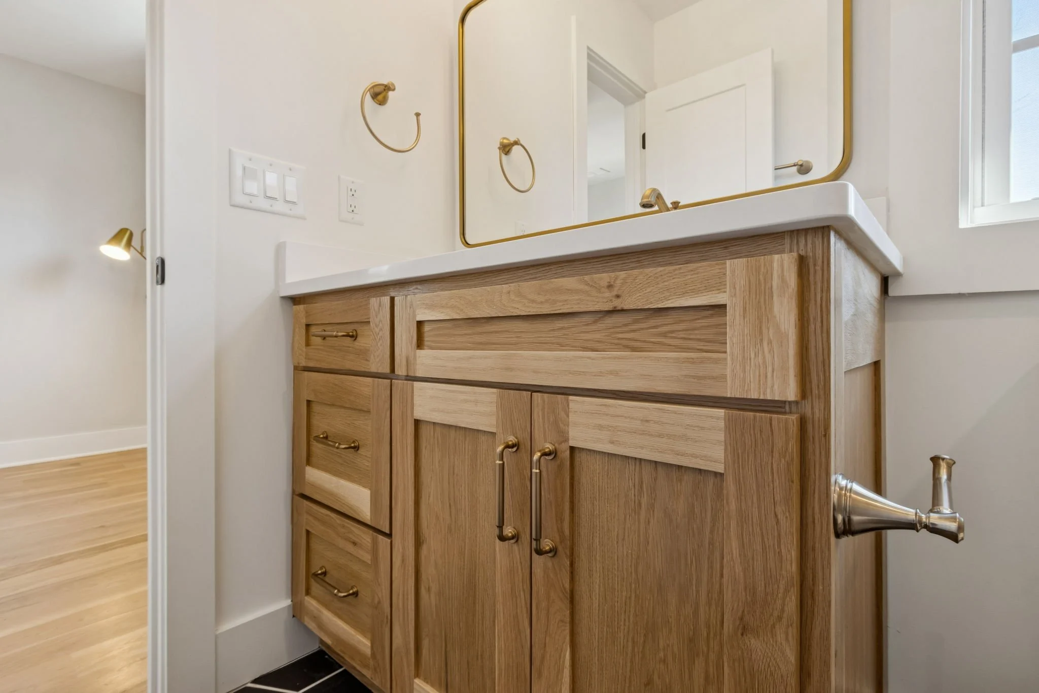42-web-or-mls-1320 Harvard Rd-29.JPG