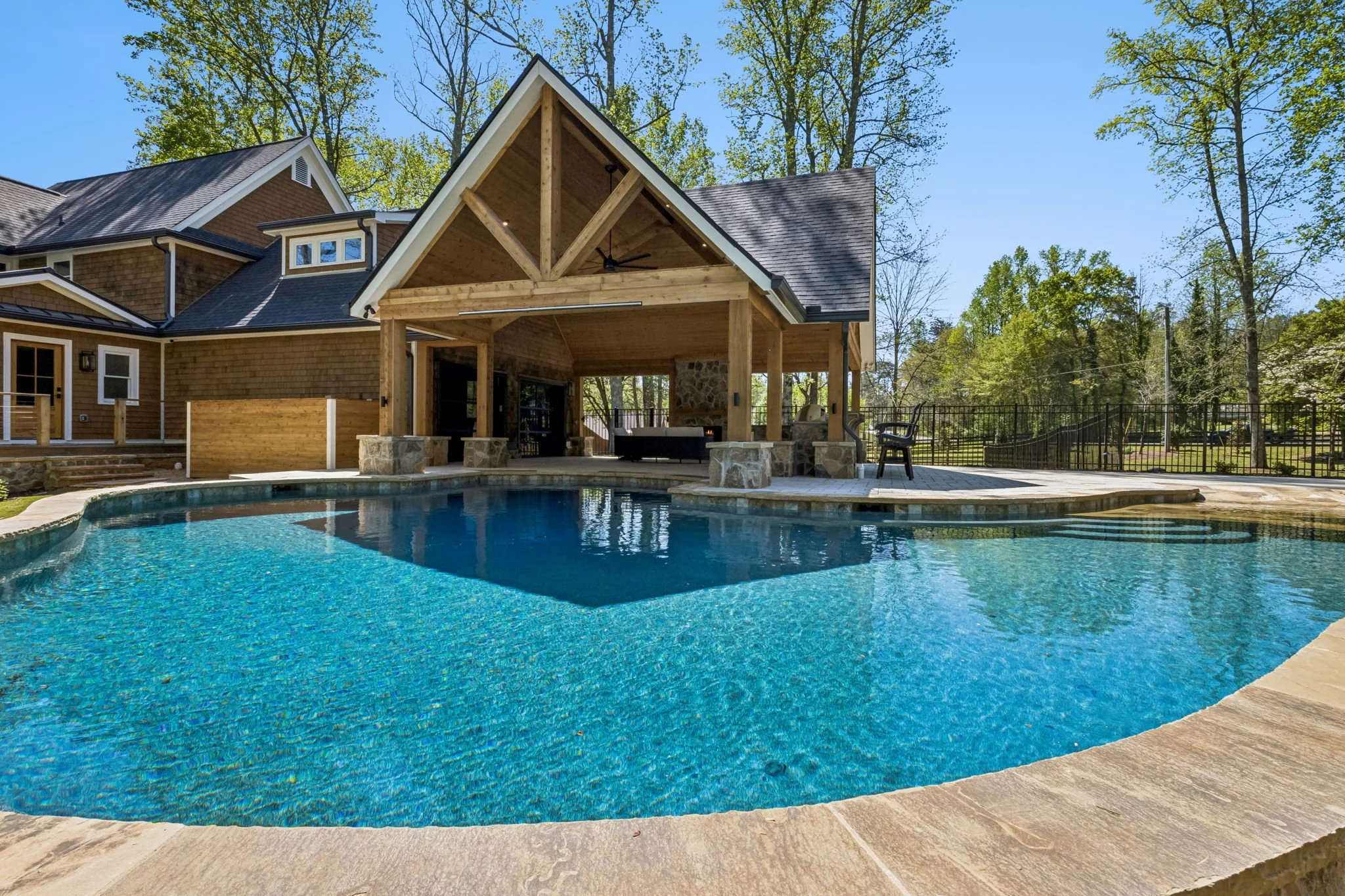 37-web-or-mls-4876 Newton Dr-37.JPG