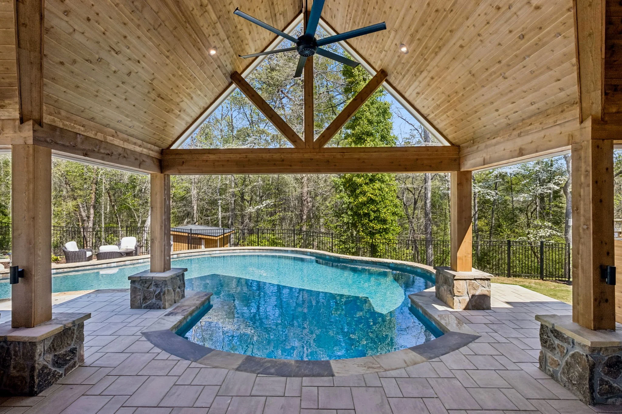 19-web-or-mls-4876 Newton Dr-19.JPG