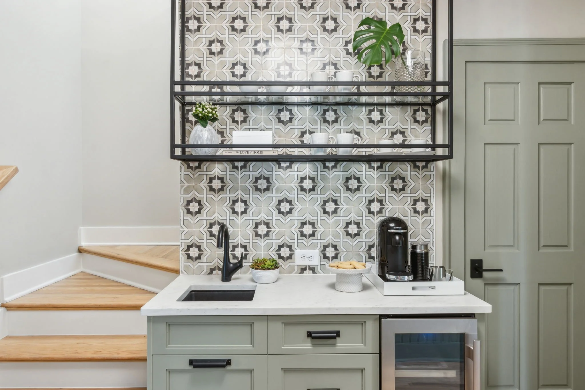 61-web-or-mls-4876 Newton Dr-10.jpg