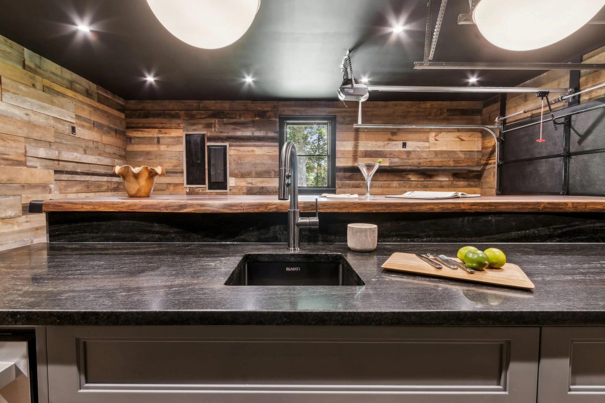 132-web-or-mls-4876 Newton Dr-81.jpg