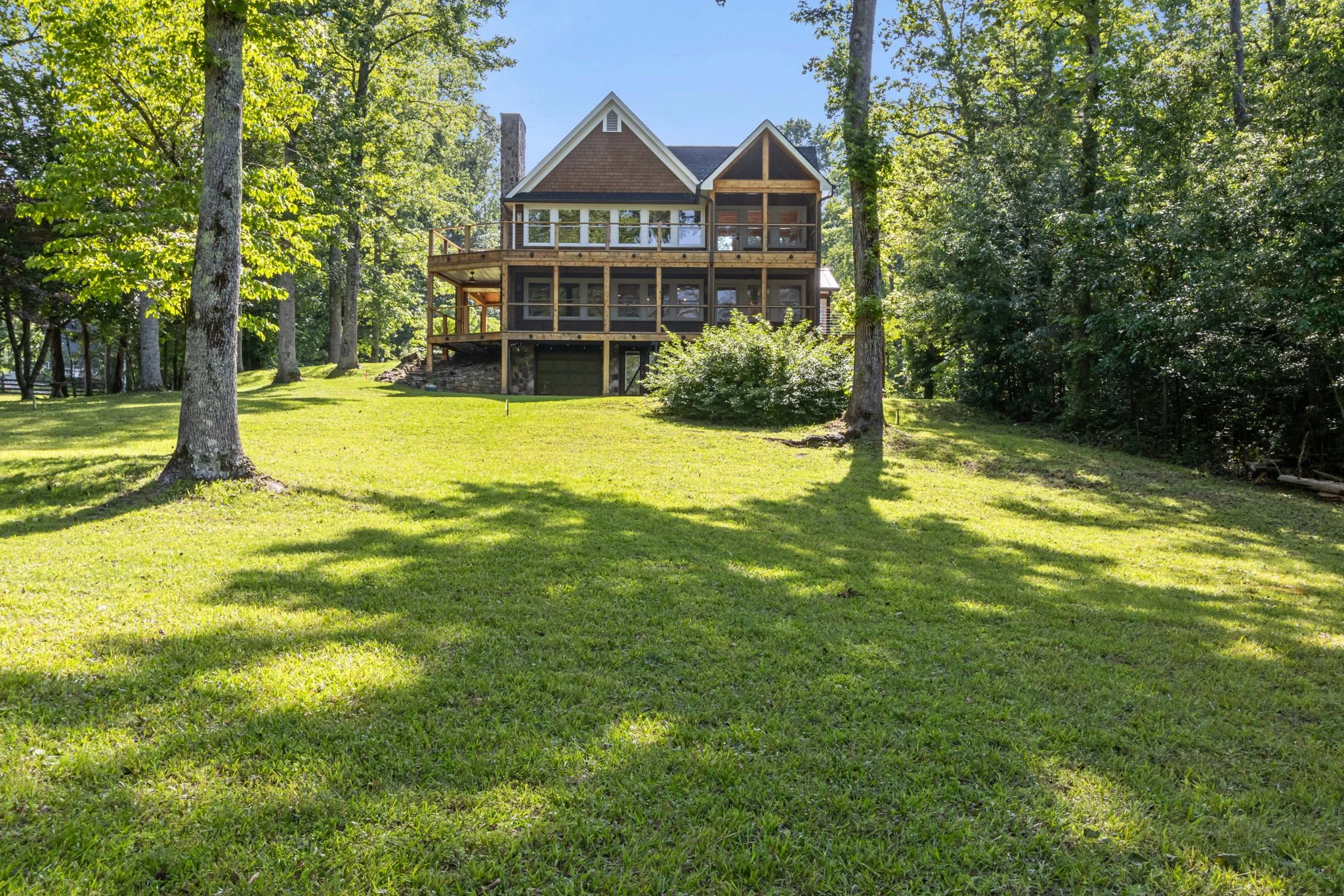 152-web-or-mls-4876 Newton Dr-101.jpg