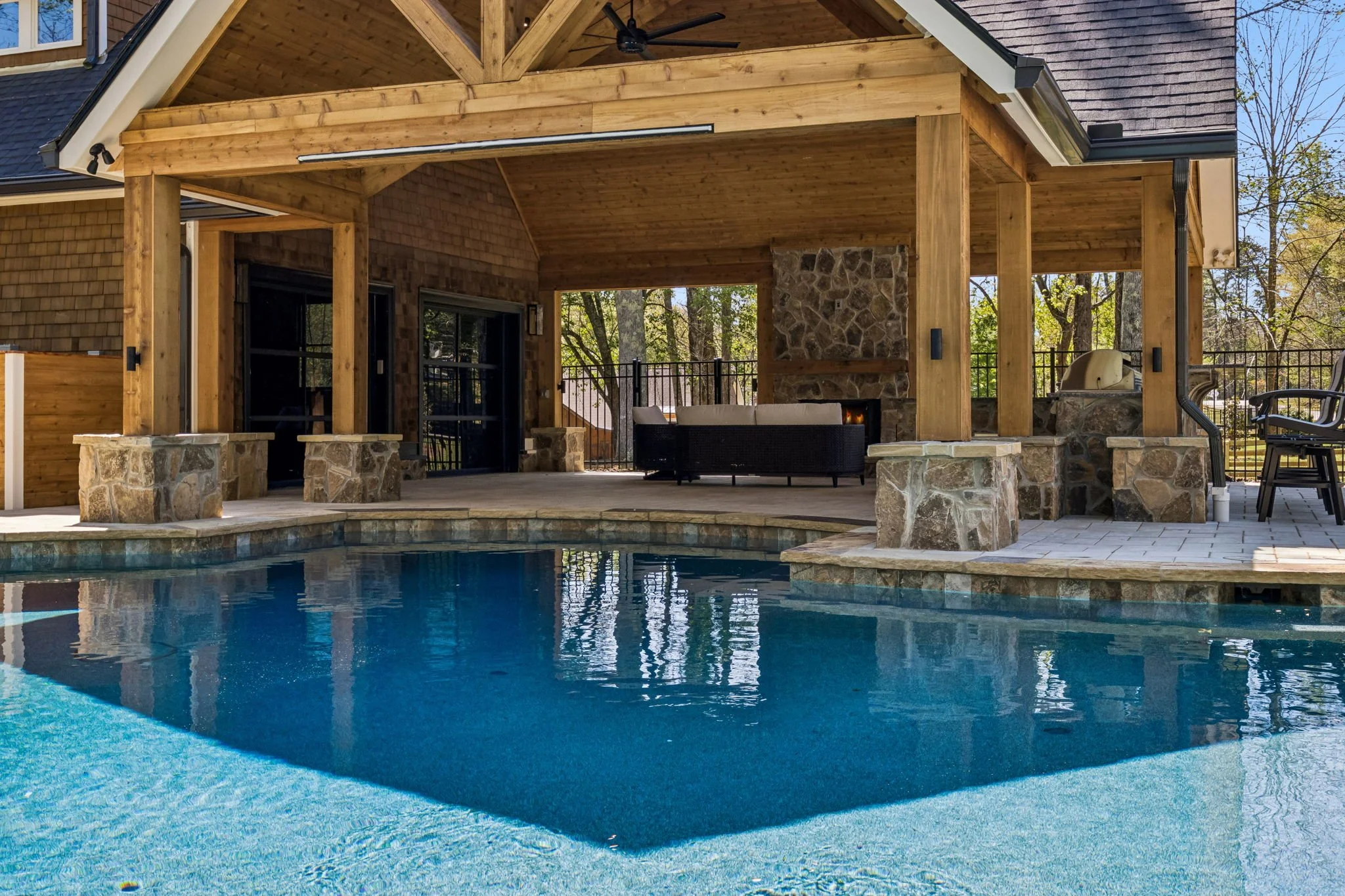 39-web-or-mls-4876 Newton Dr-39.JPG