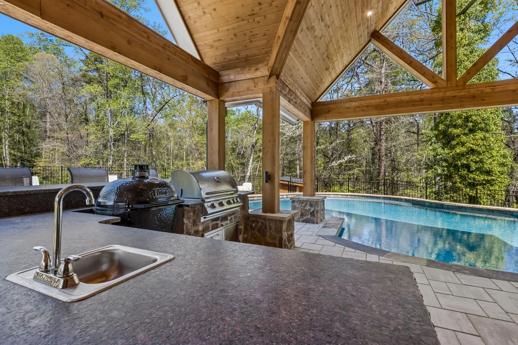 20-web-or-mls-4876 Newton Dr-20.JPG