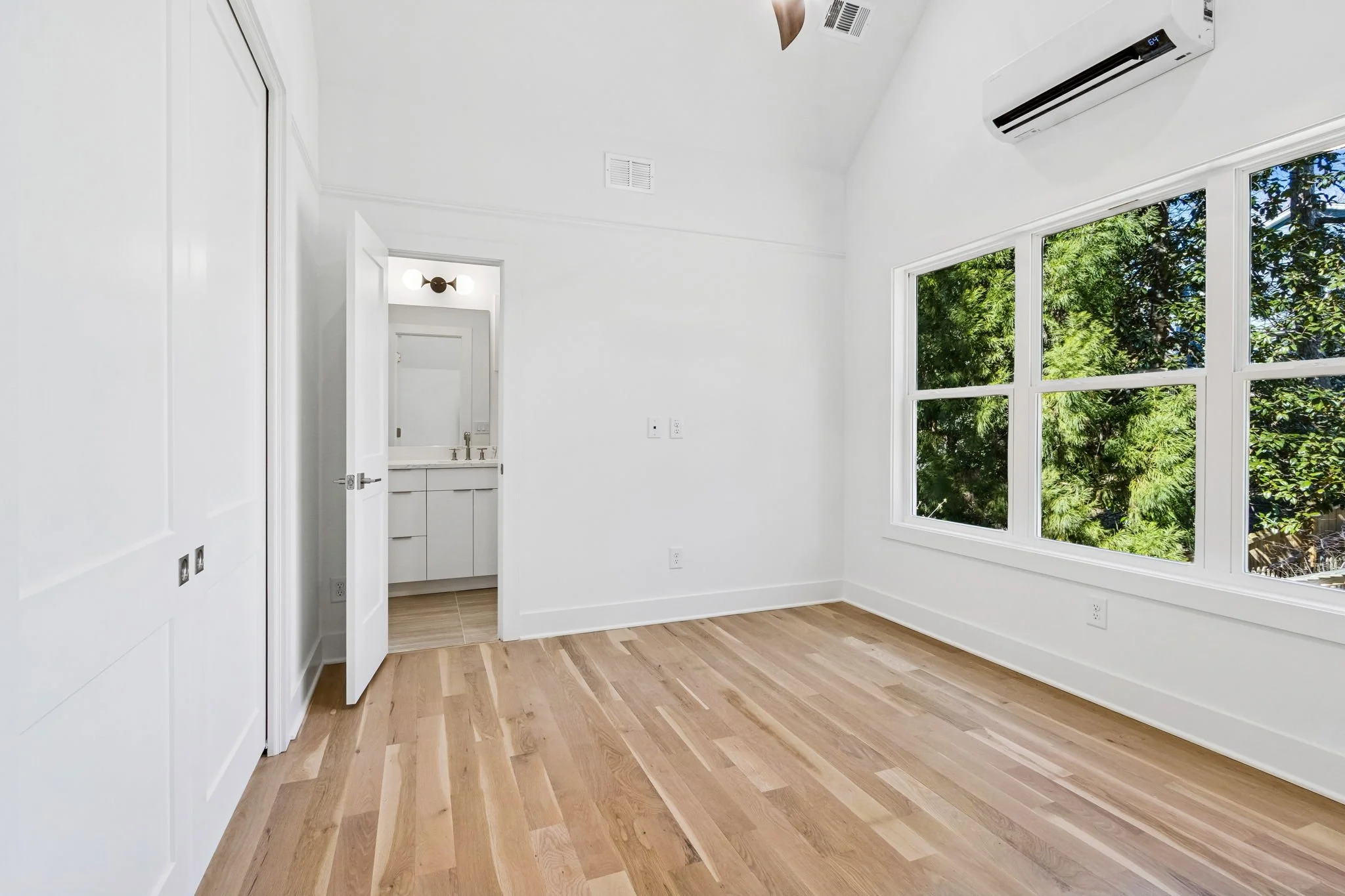 31-web-or-mls-127 Clarion Ave-31.JPG