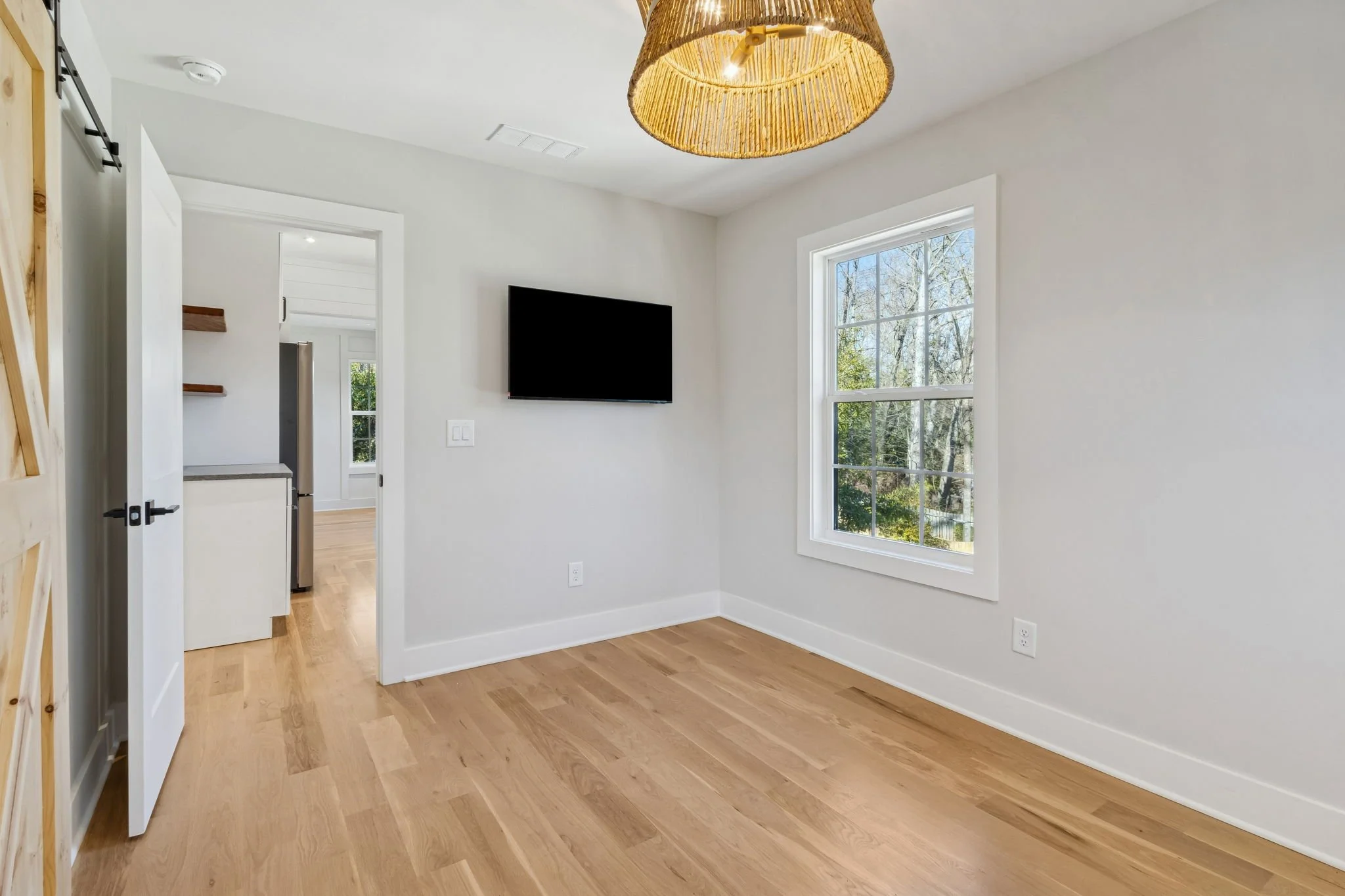 38-web-or-mls-1320 Harvard Rd-25.JPG