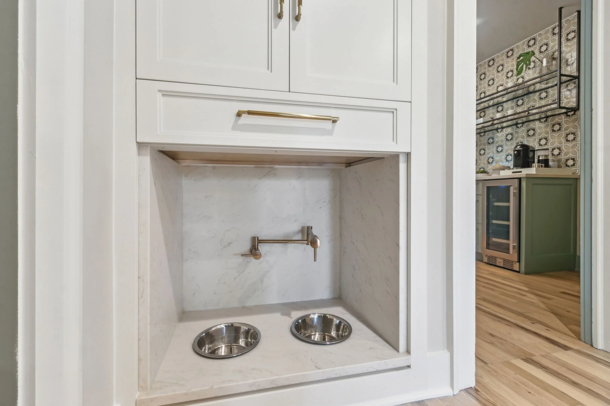 81-web-or-mls-4876 Newton Dr-30.jpg