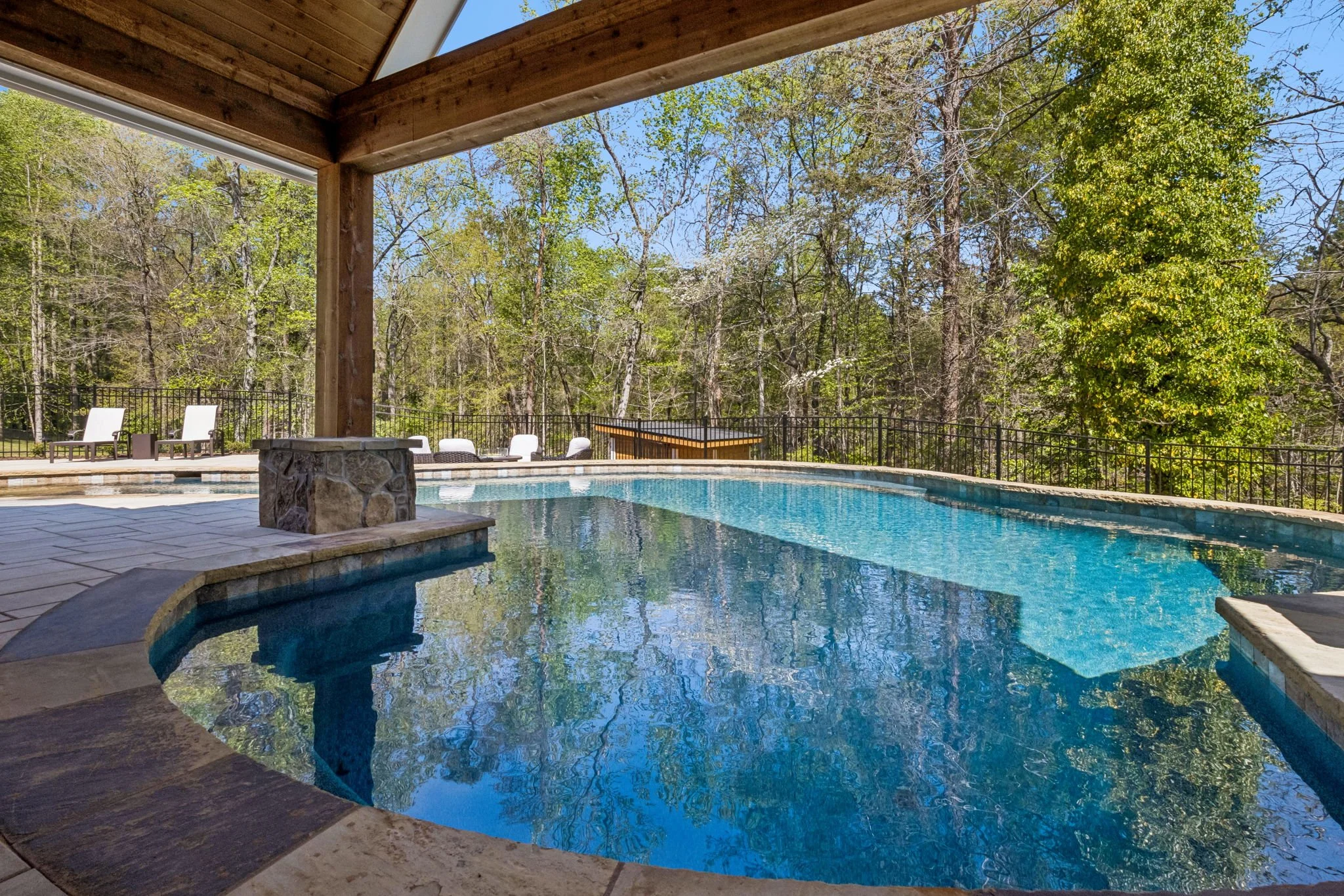 9-web-or-mls-4876 Newton Dr-9.JPG