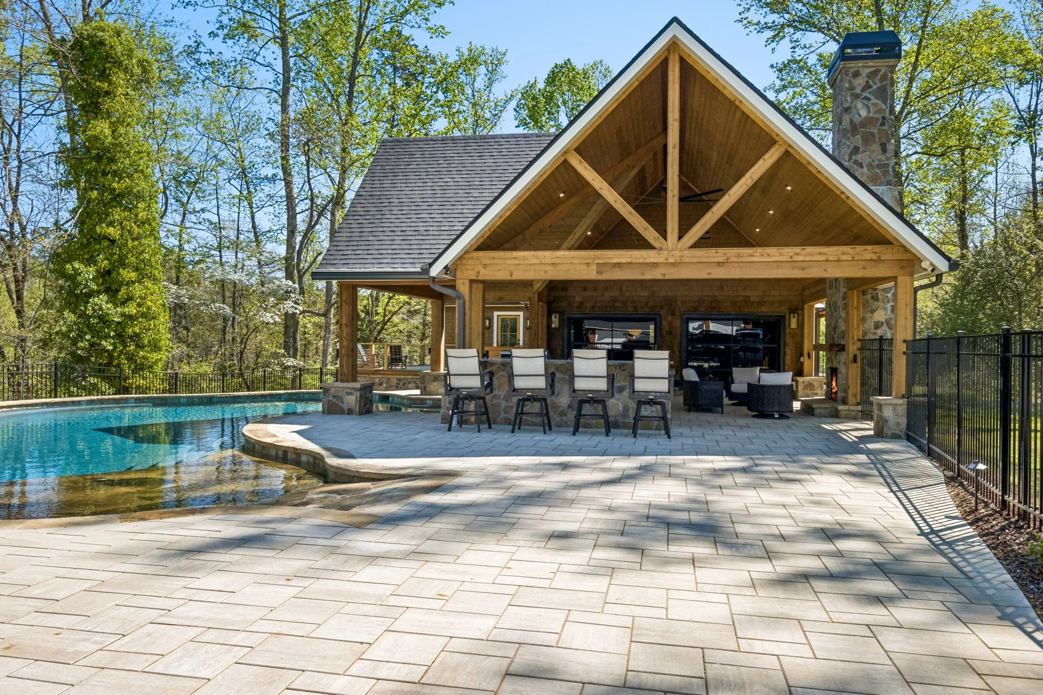 1-web-or-mls-4876 Newton Dr-1.JPG