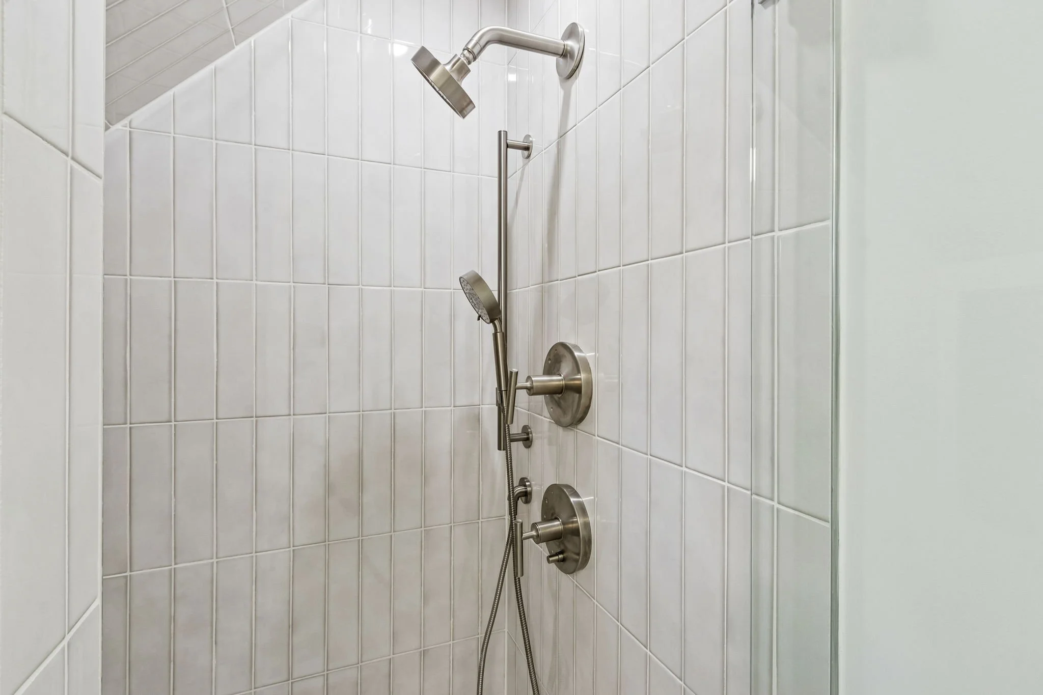 38-web-or-mls-127 Clarion Ave-38.JPG