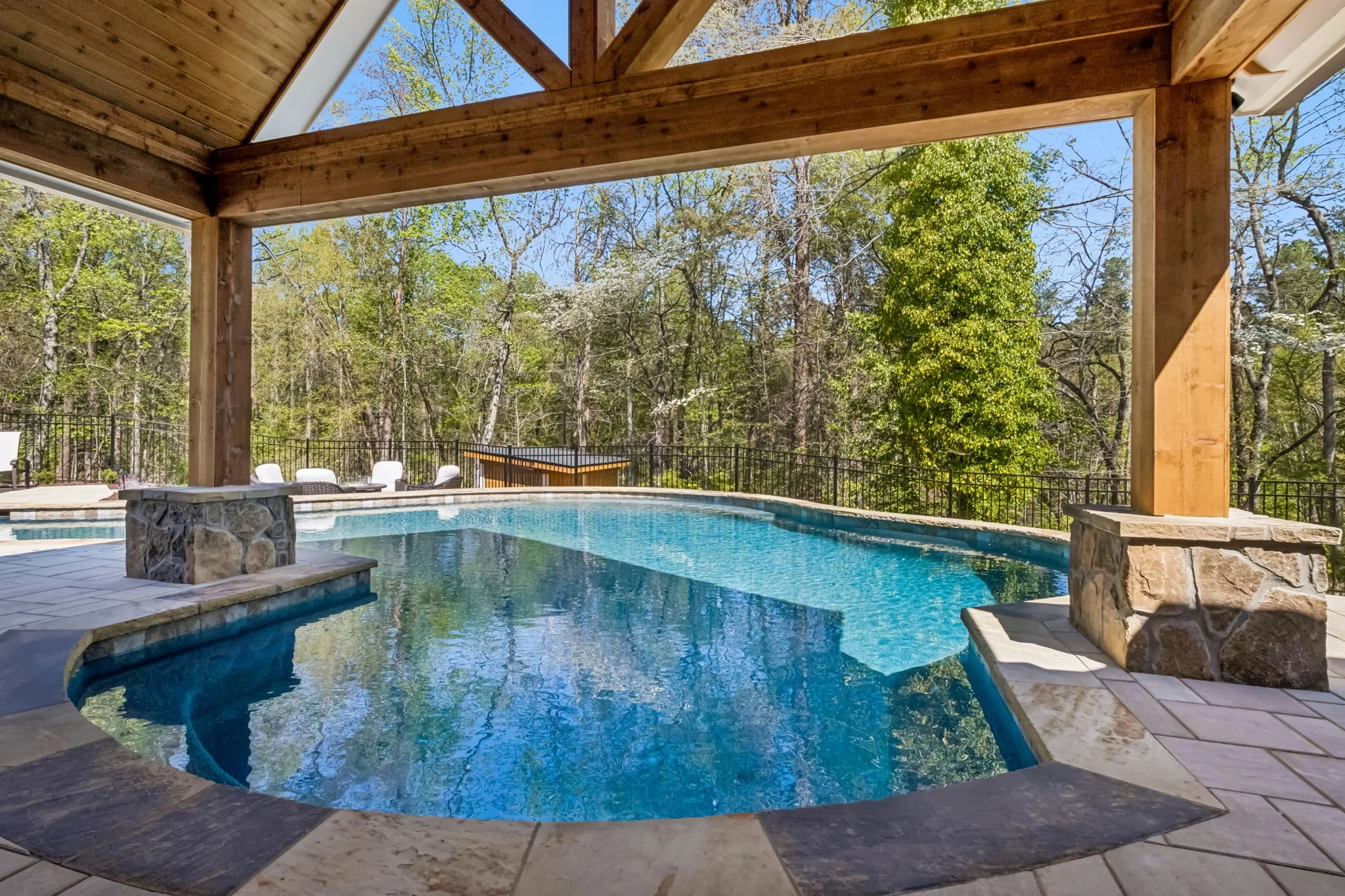 10-web-or-mls-4876 Newton Dr-10.JPG