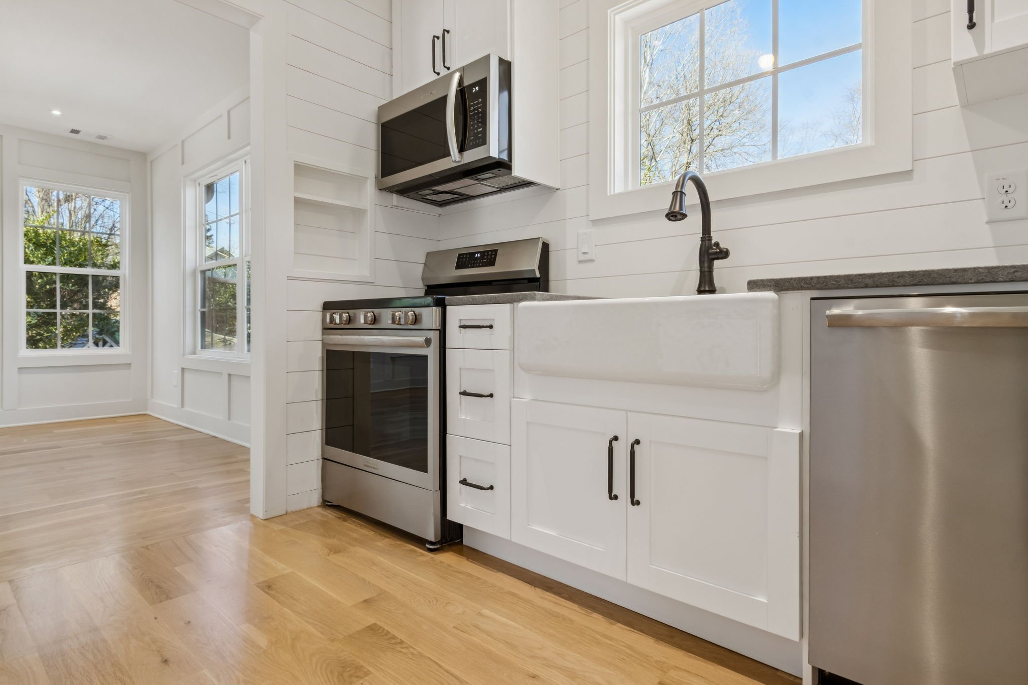 33-web-or-mls-1320 Harvard Rd-20.JPG