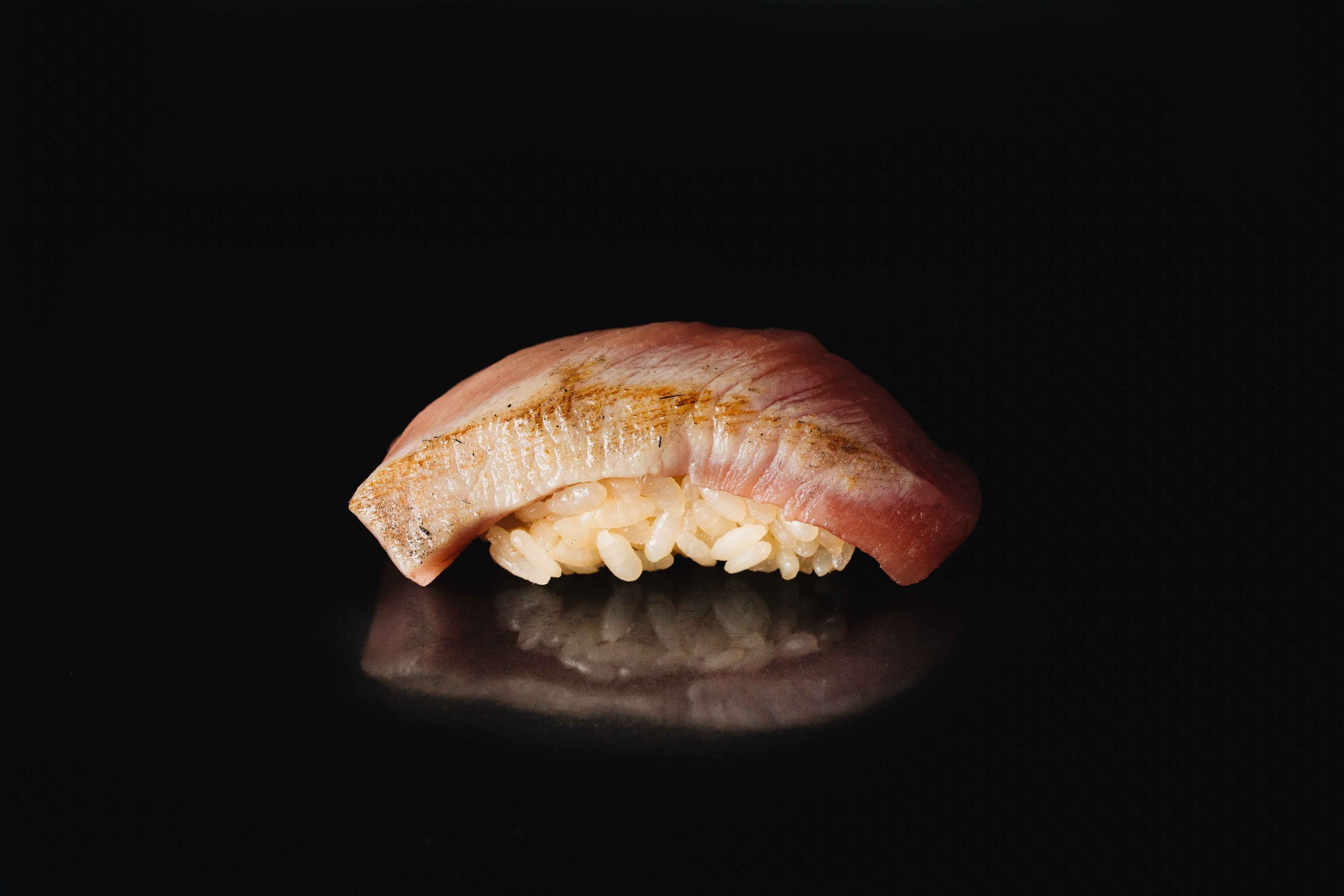 Chutoro selado no binchotan_nani-rodrigues-kuro-omakase-11 (1).jpg