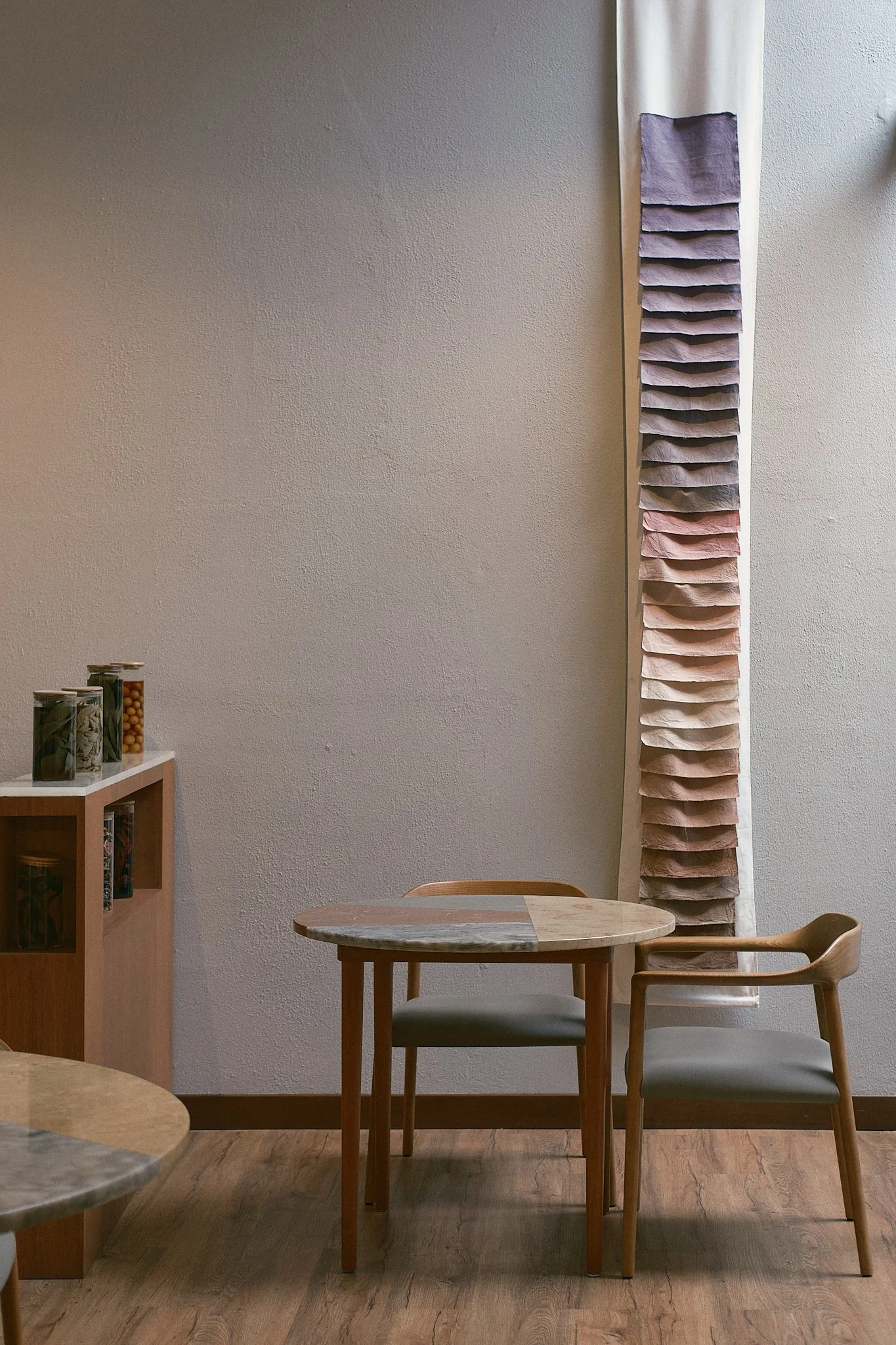 Pantone Mater in Kjolle - by Camila Novoa.jpg