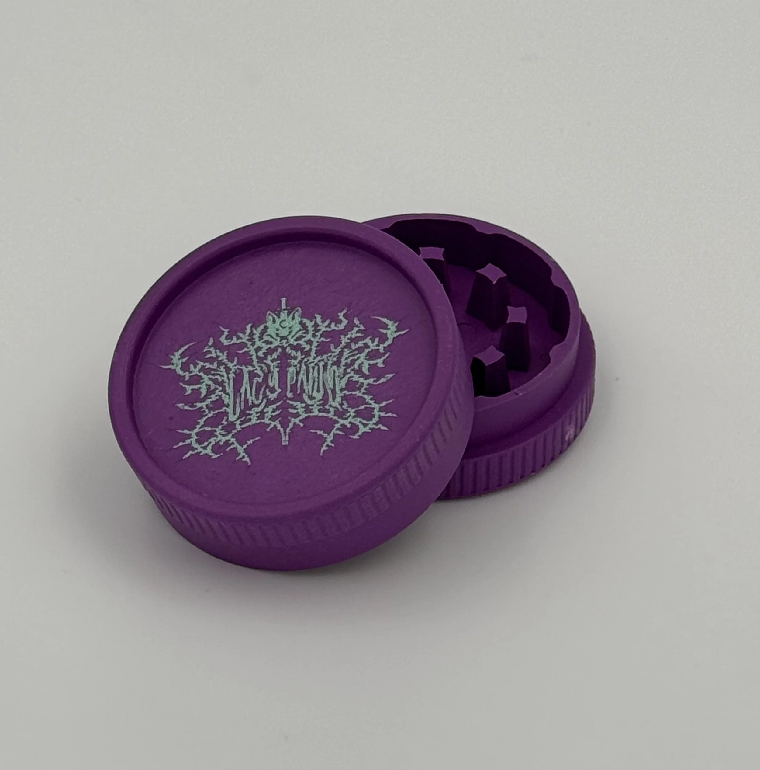 GRINDER - SCRATCH EMBLEM