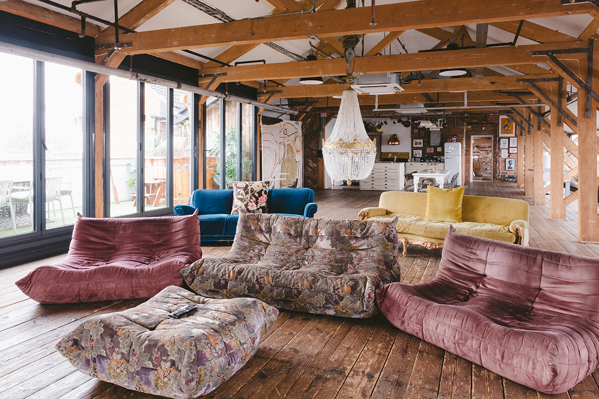 private-homestay-for-12-loughborough