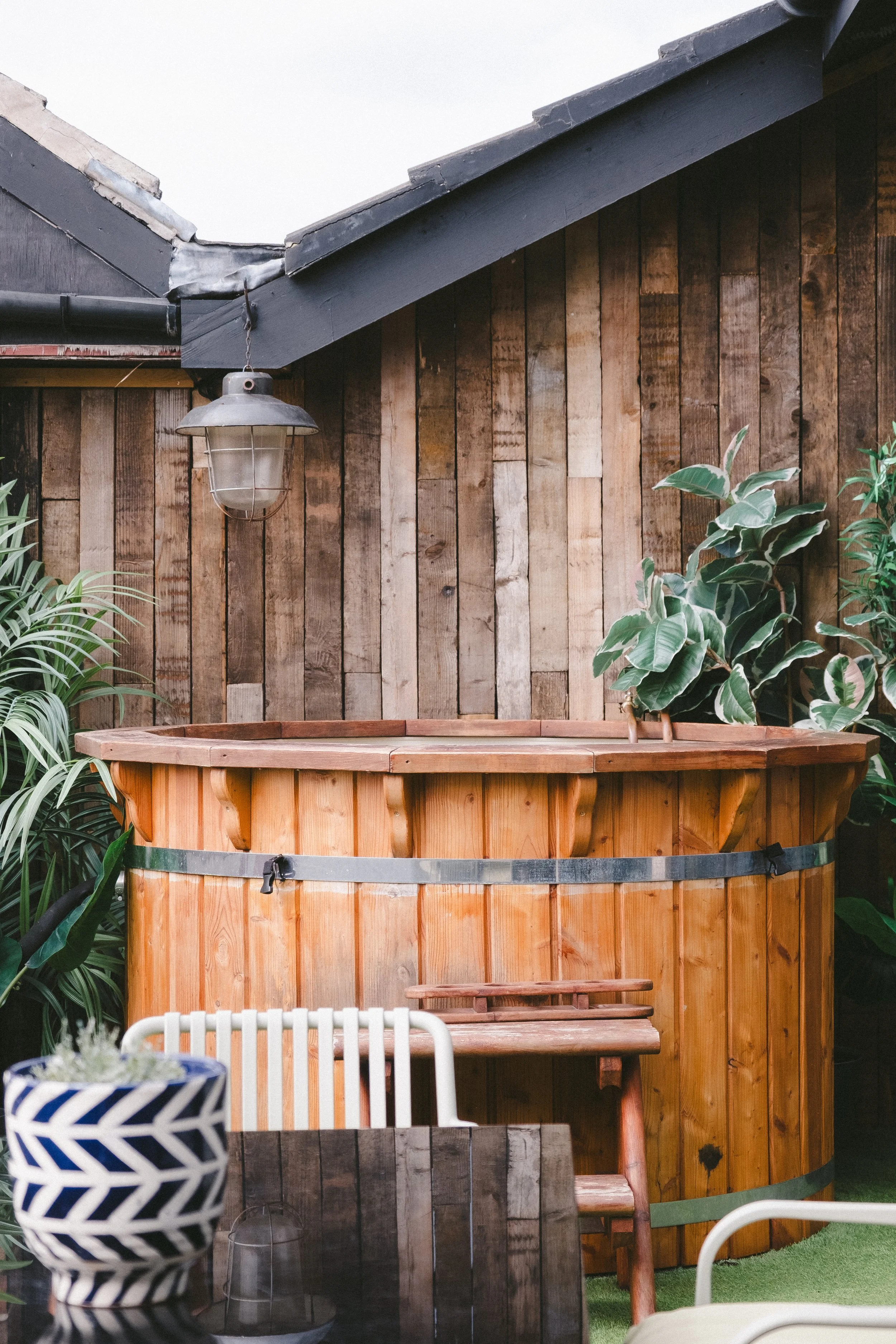 loft-with-hot-tub-in-east-midlands