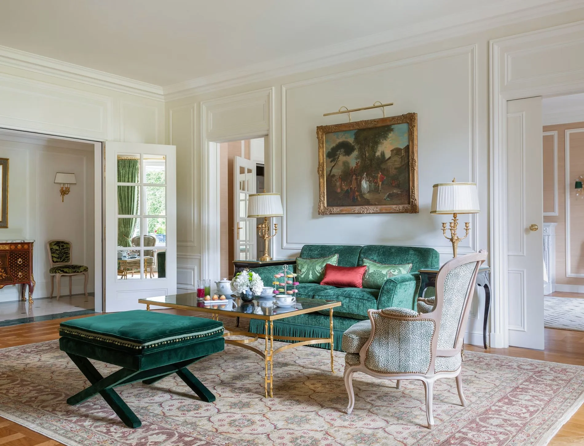 room-FAM-IMPE-image-Le_Bristol_Paris___Suite_Imp_riale__250____Claire_Cocano__S.jpg