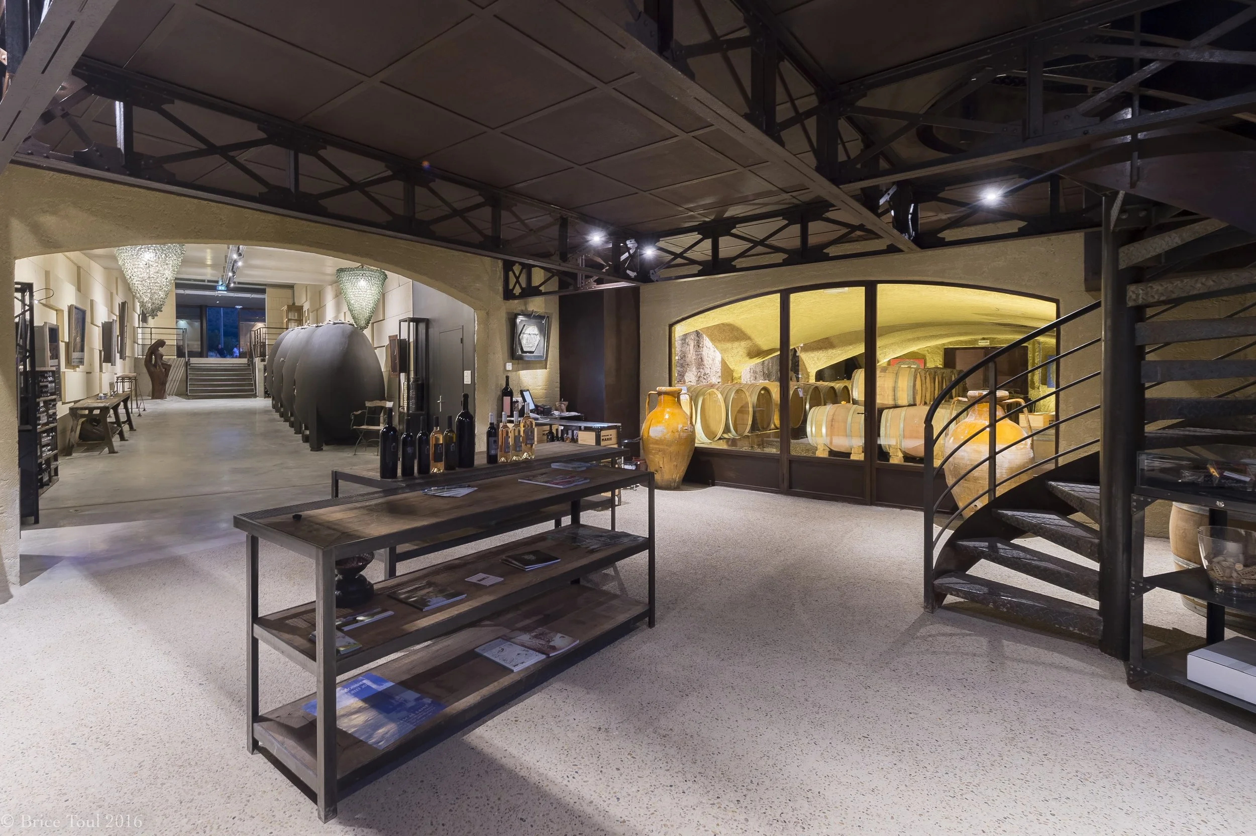 imgi_53_67bd7c3397f8506b10ec2139_Vue chais et degustation 26122016 (1).jpg