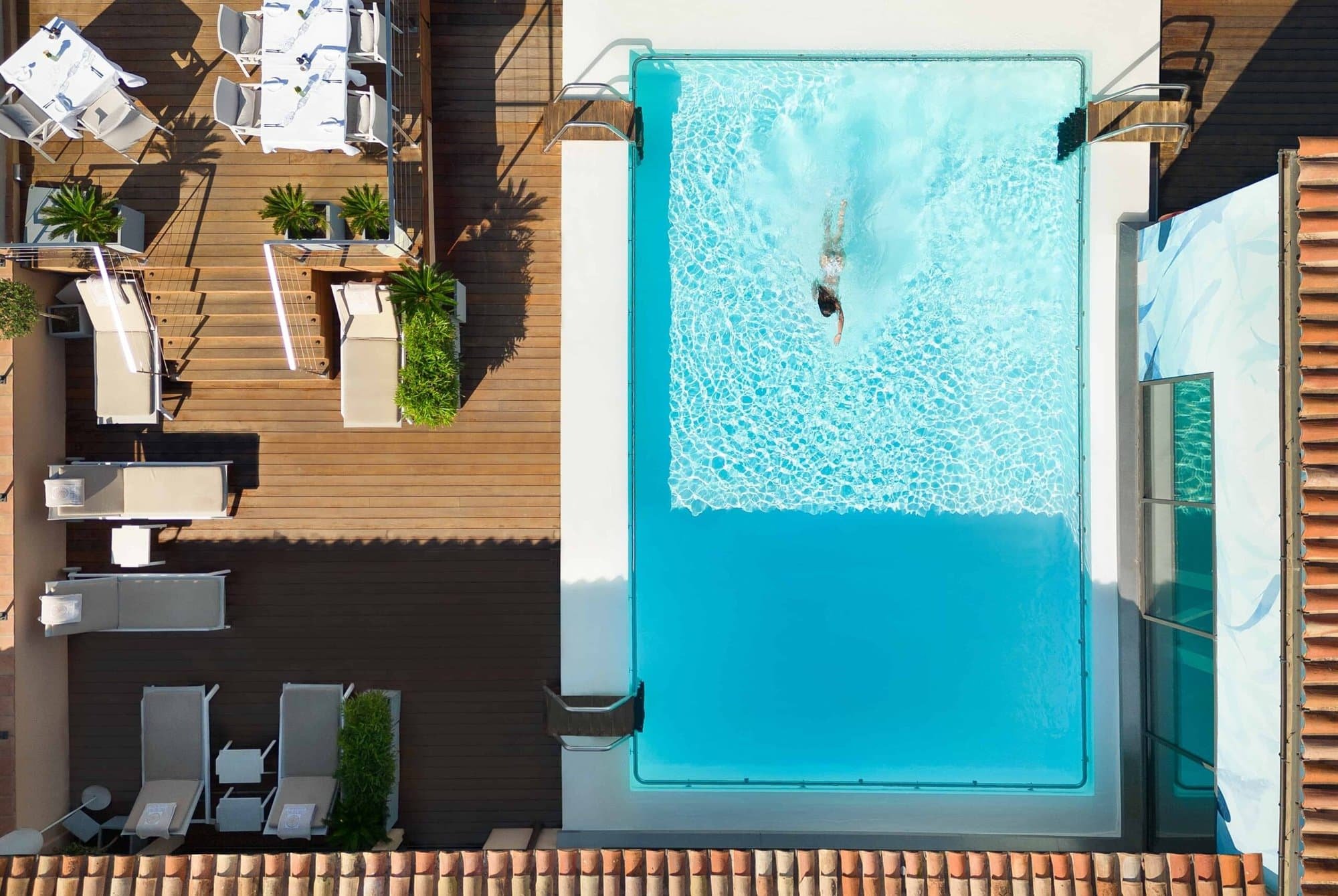 imgi_56_Piscine-Hotel-de-Paris-Saint-Tropez-©Matteo-Barro-2-scaled.jpg