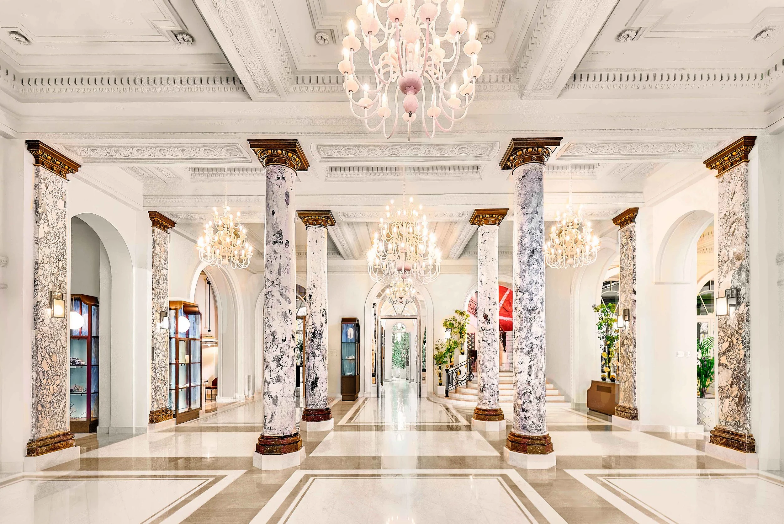 Lobby entrance ©Carlton Cannes Richard Haughton.jpg